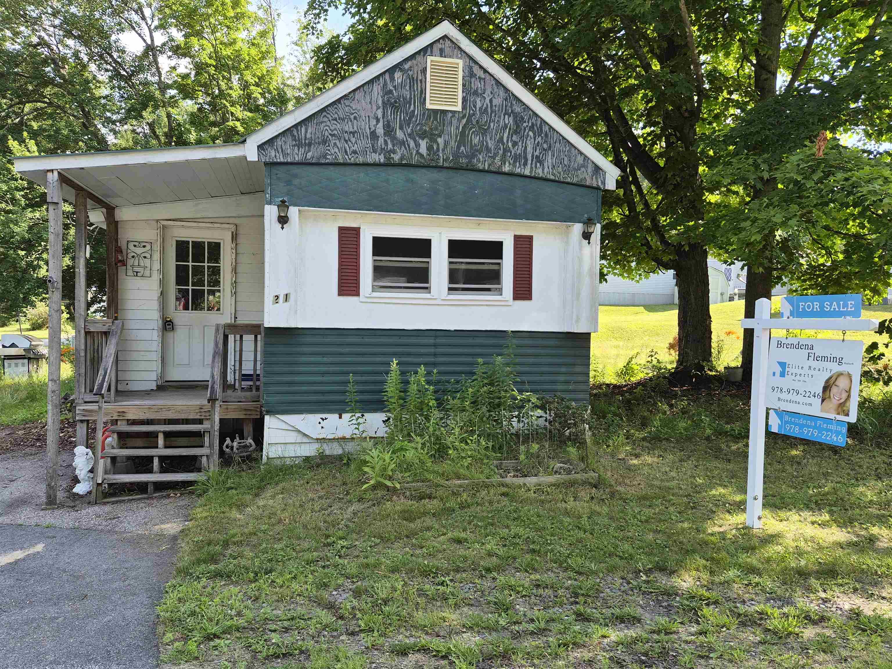 21 Quinn St, Tilton, NH 03276