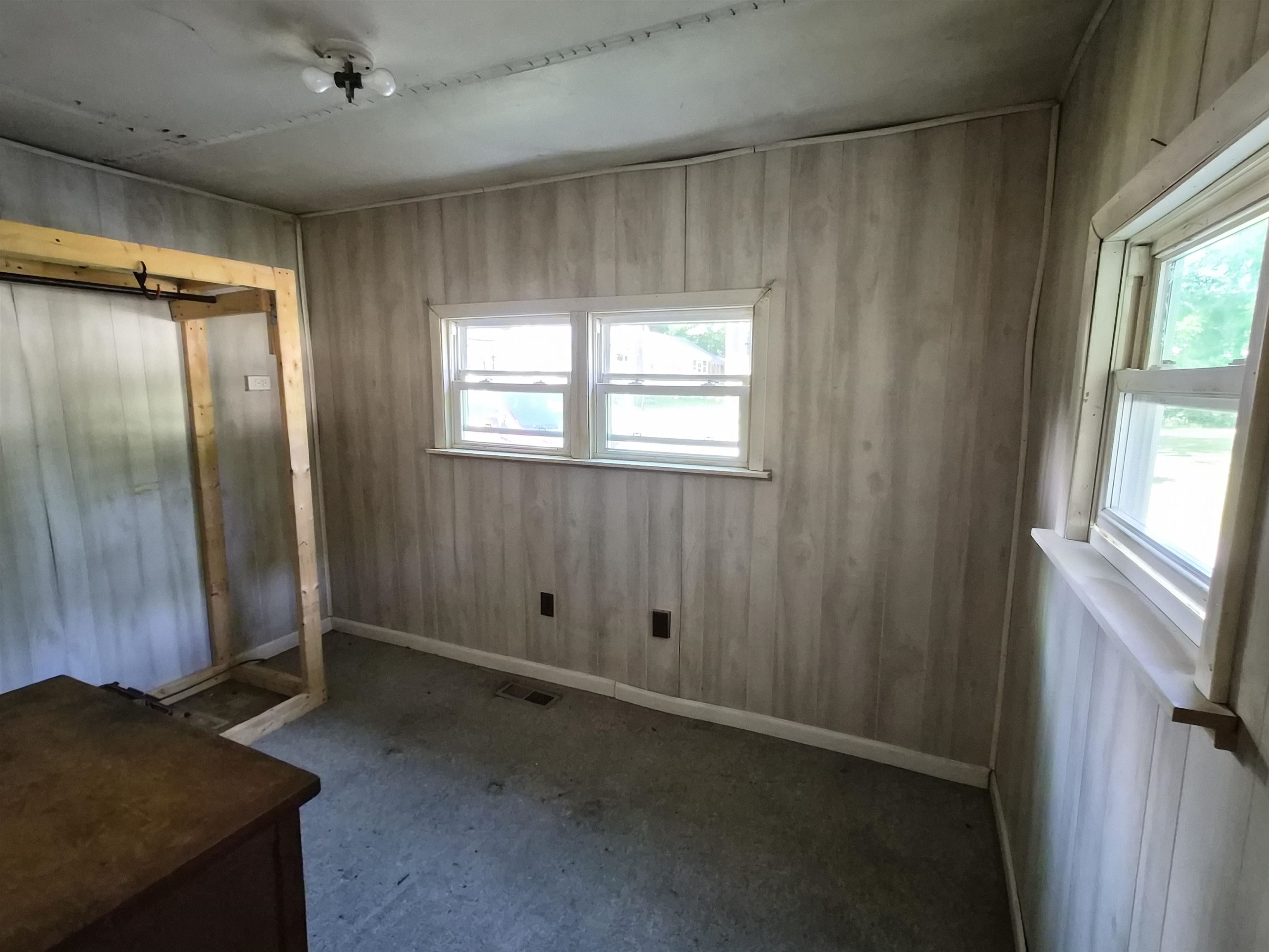 21 Quinn St, Tilton, NH 03276