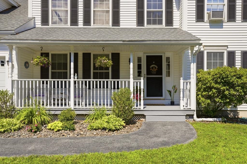 6 Hickory Hill Rd, Pelham, NH 03076