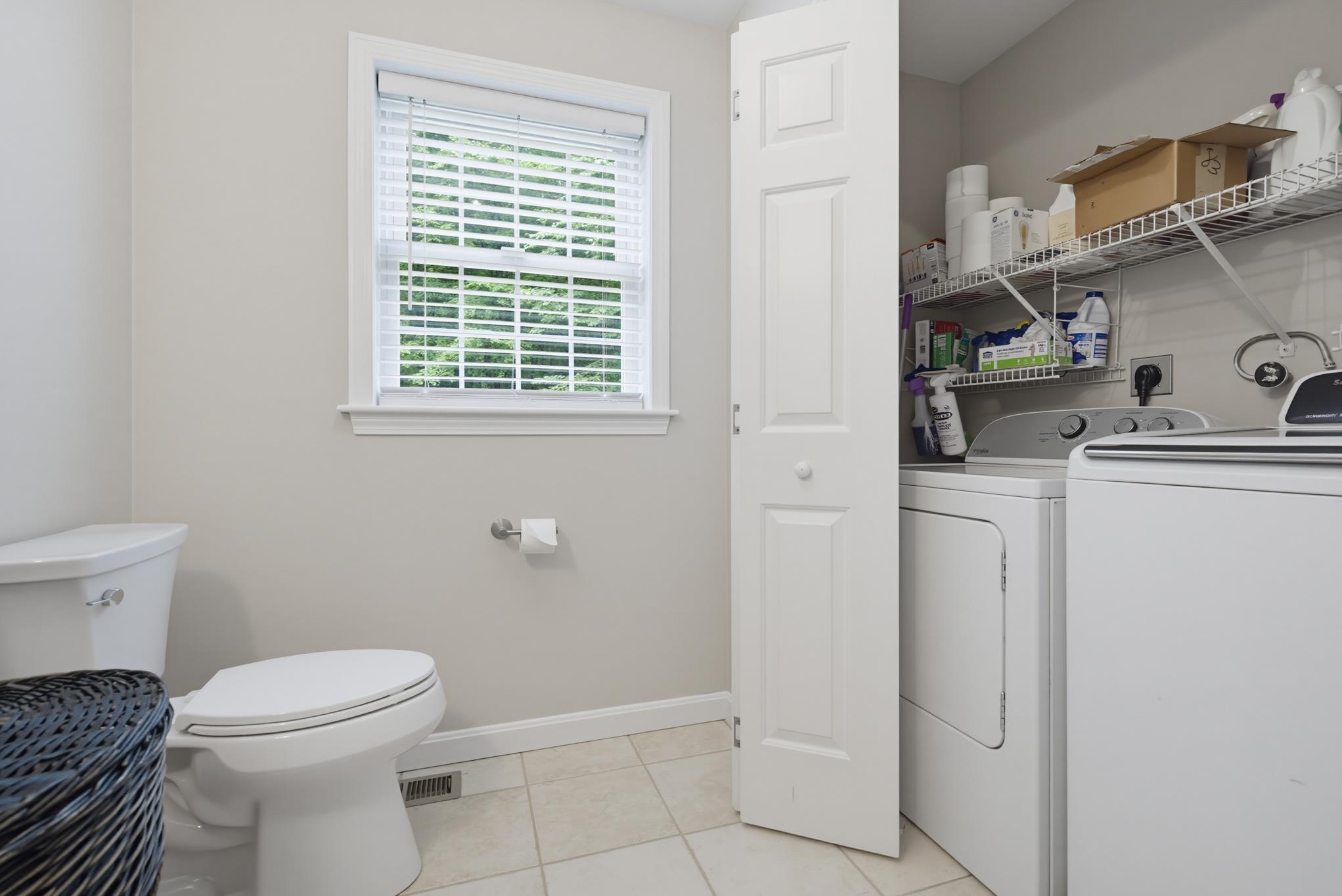 4 Hampshire Hills Dr, Bow, NH 03304