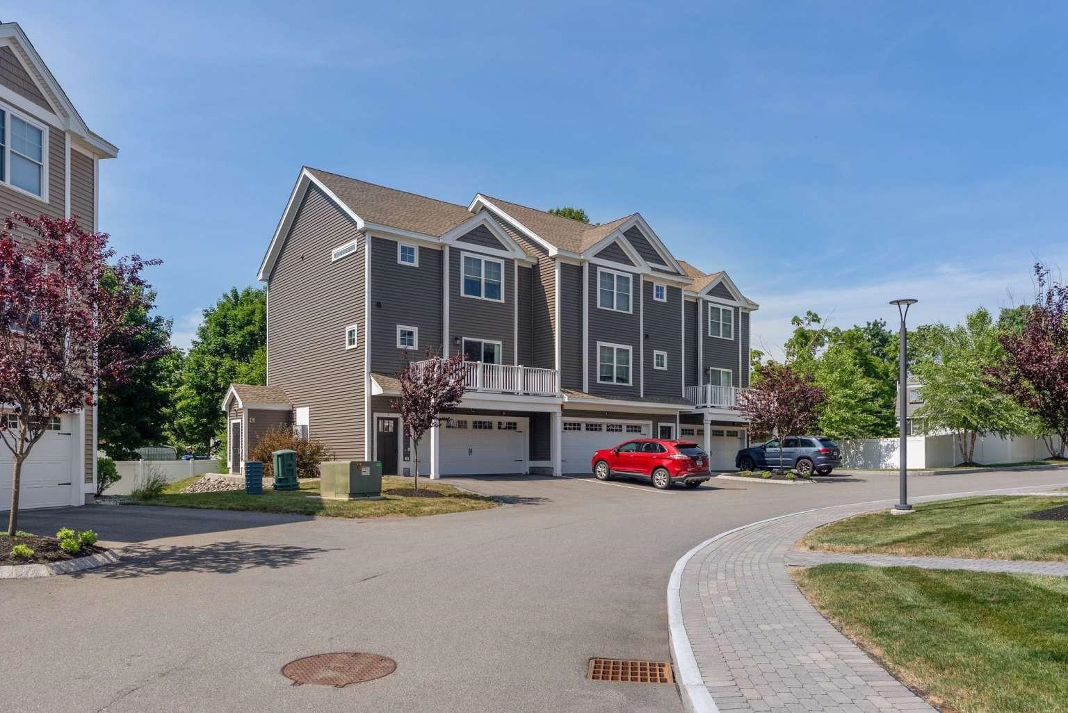 55 Ocean Rd #3, Portsmouth, NH 03801