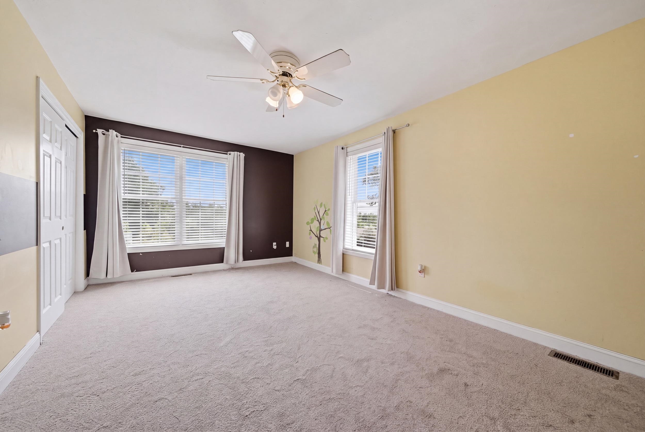 9 Hawk Dr, Salem, NH 03079