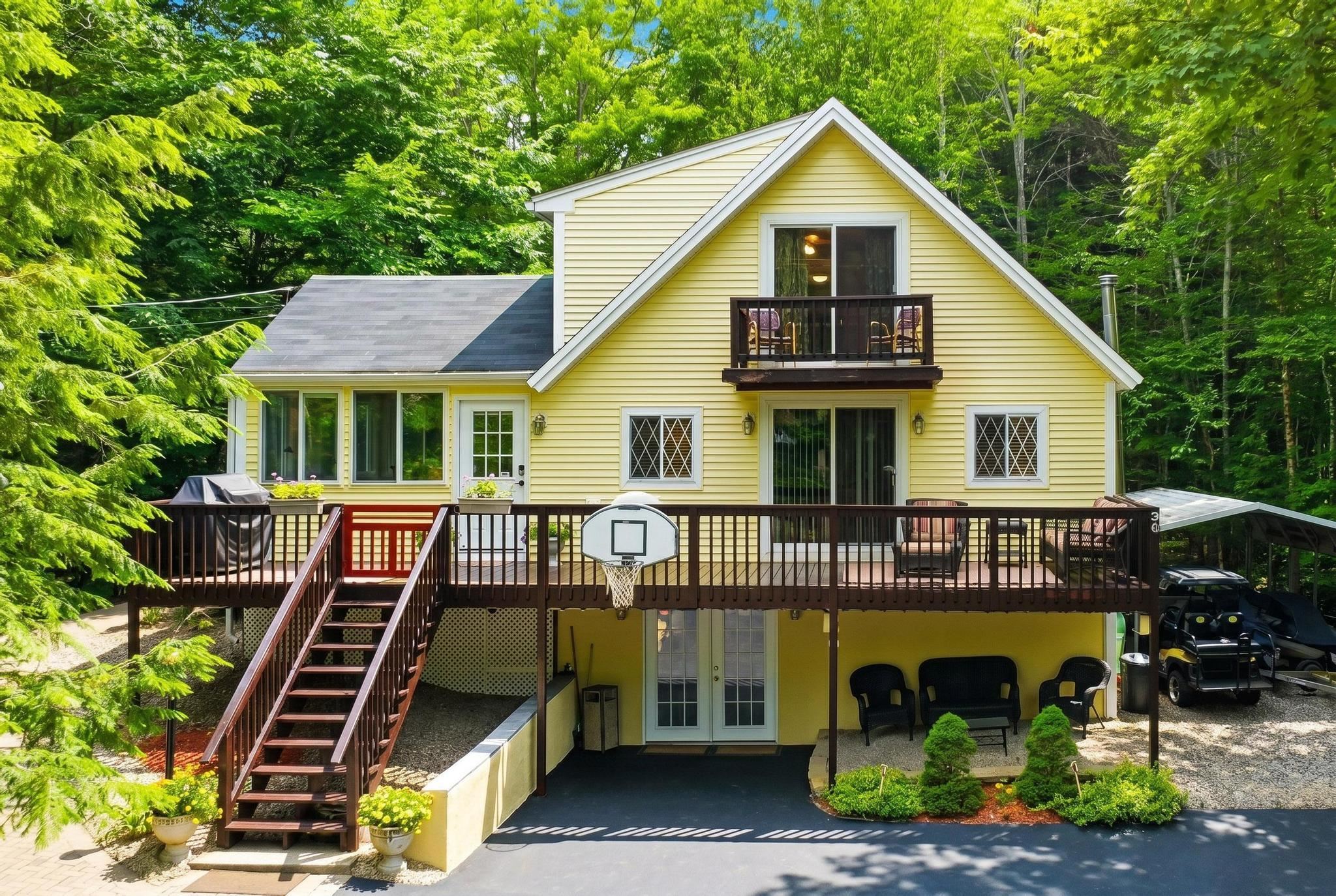 30 Hickory Ln, Moultonborough, NH 03254
