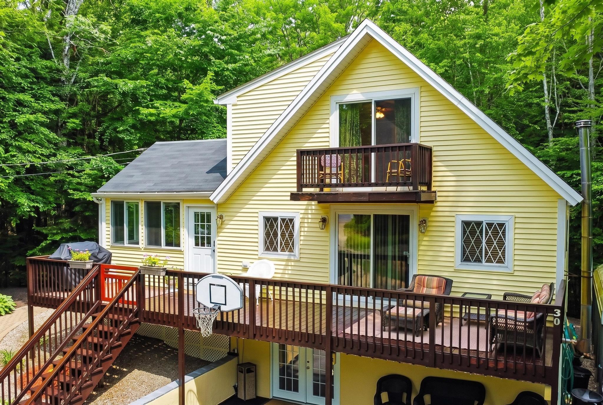 30 Hickory Ln, Moultonborough, NH 03254