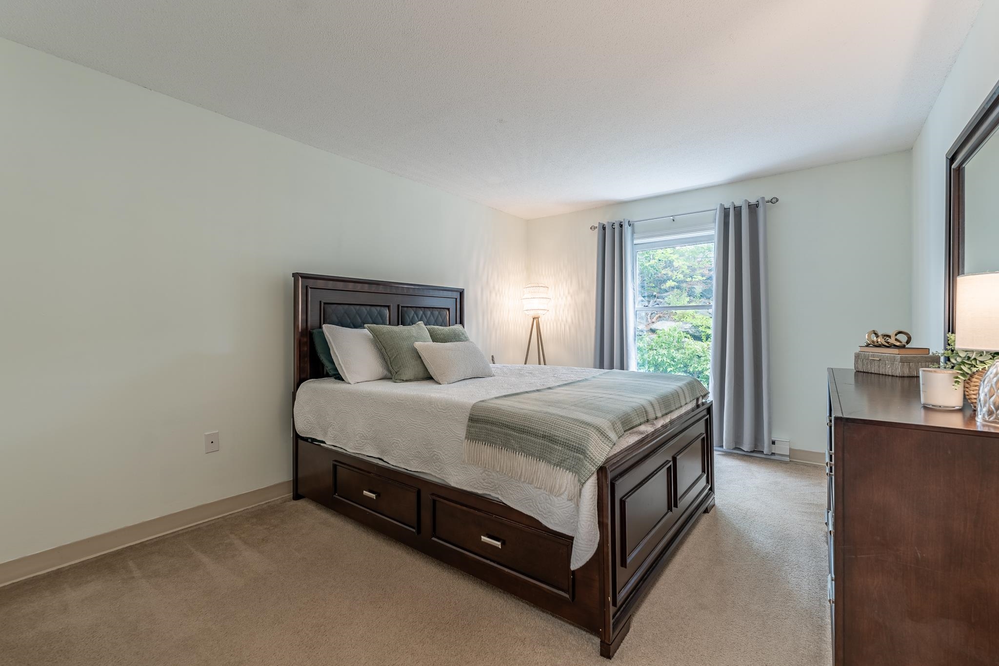106 Eastern Ave #204, Manchester, NH 03104