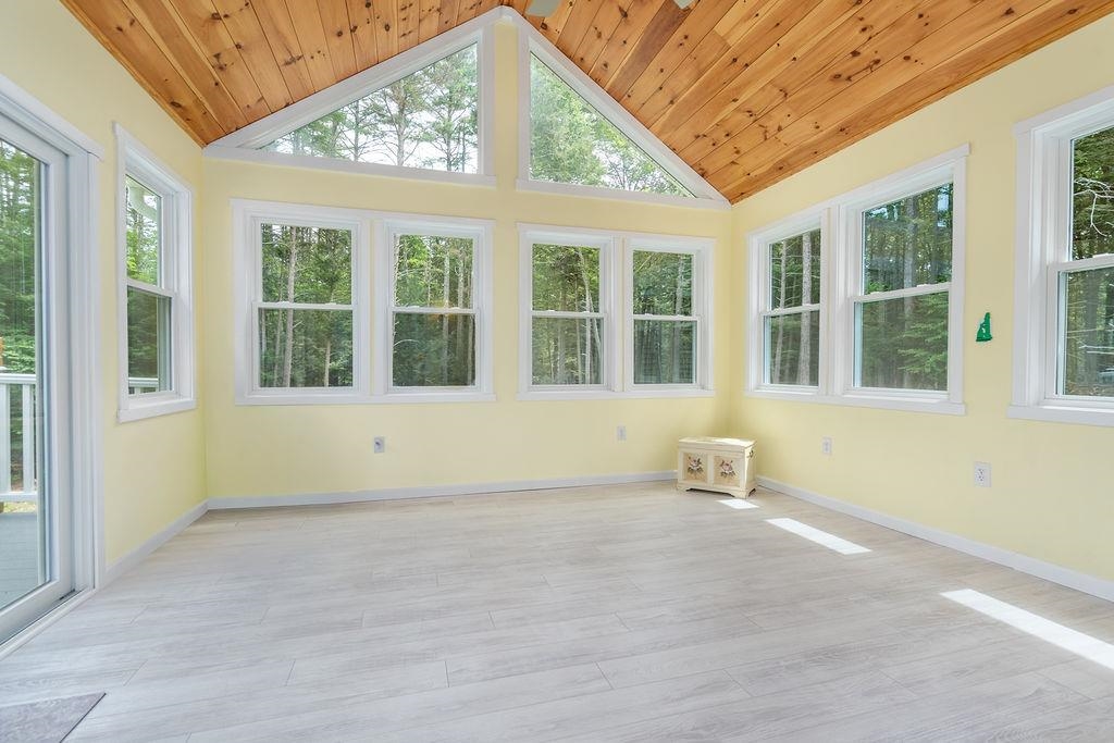 5 Lorraine's Ln, Strafford, NH 03884
