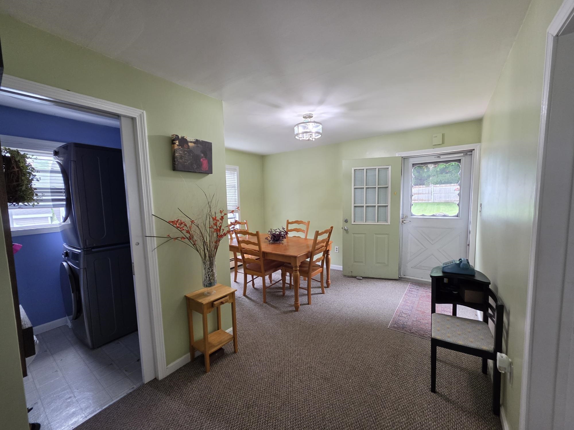 35 Water St, Epping, NH 03042
