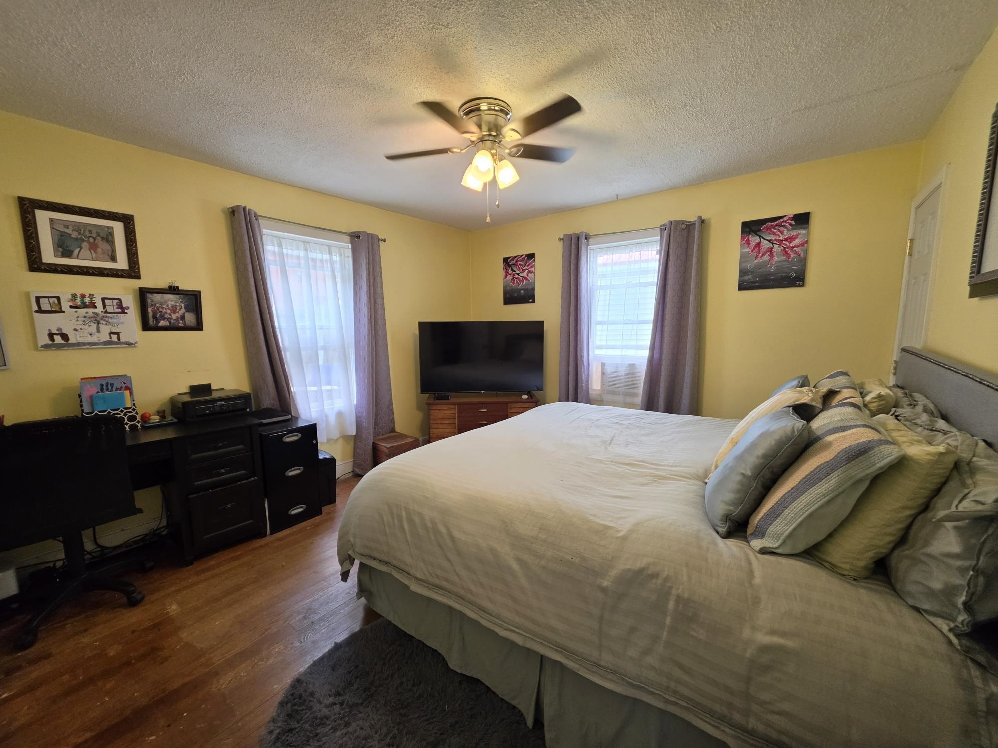 Photo 8 of 26