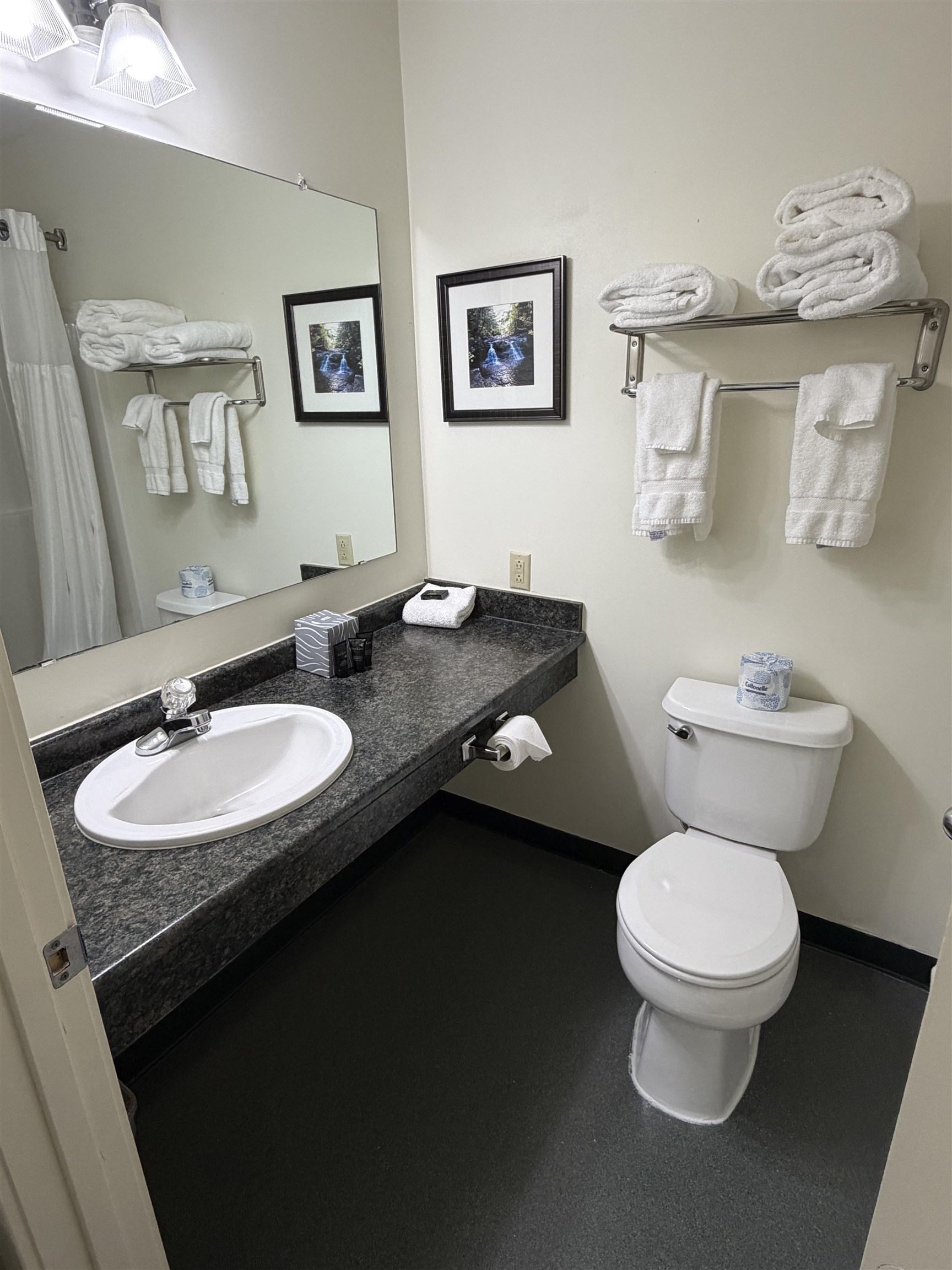 205 Grand Summit Dr #205, Bartlett, NH 03812