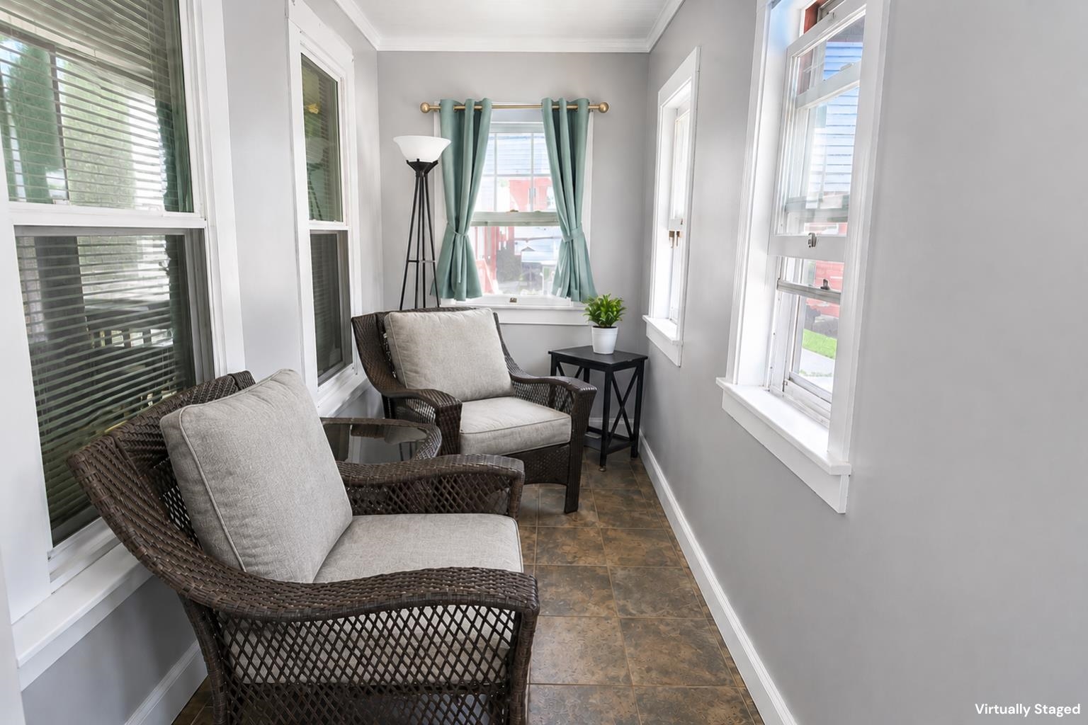 46 Clough , Manchester, NH 03103