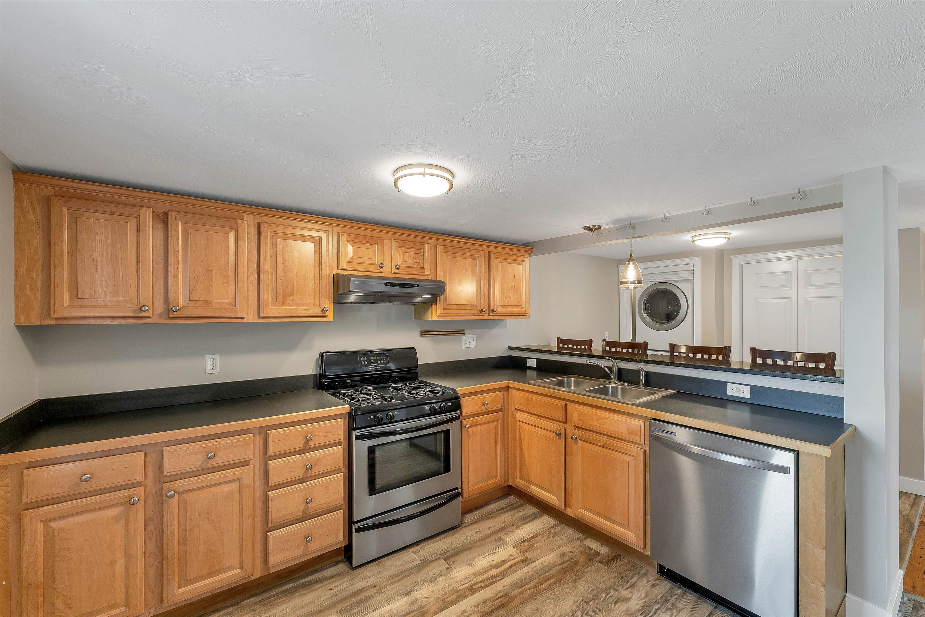 273 Maplewood Ave #3, Portsmouth, NH 03801
