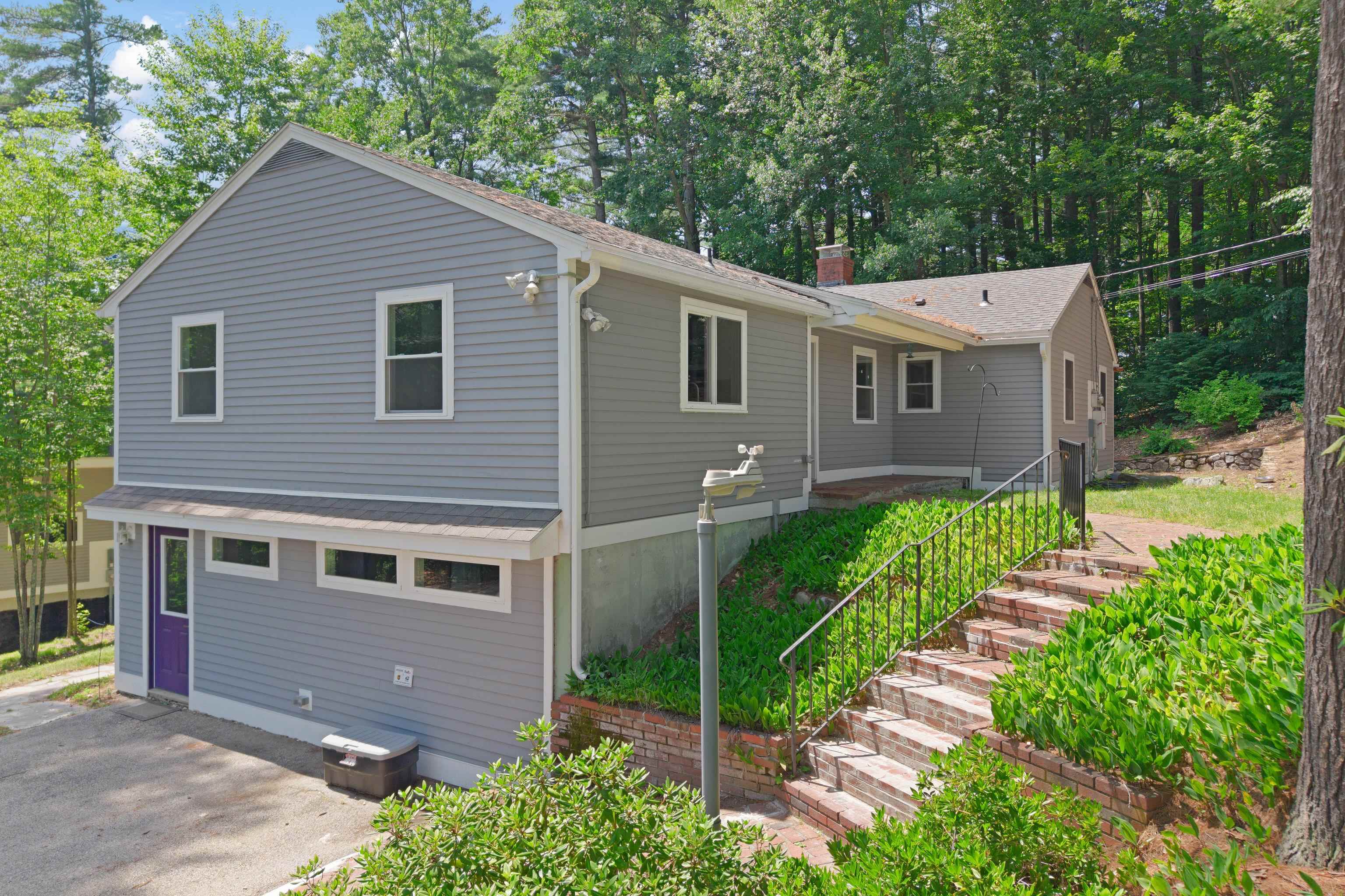 480 Woodlawn Ridge Rd, Pembroke, NH 03275