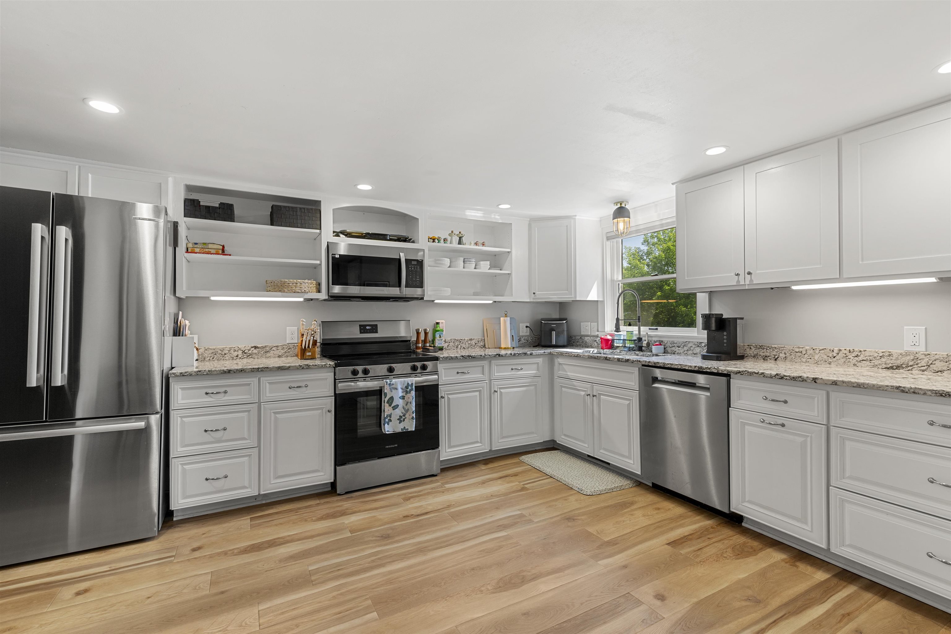 18 Granite St, Lebanon, NH 03766