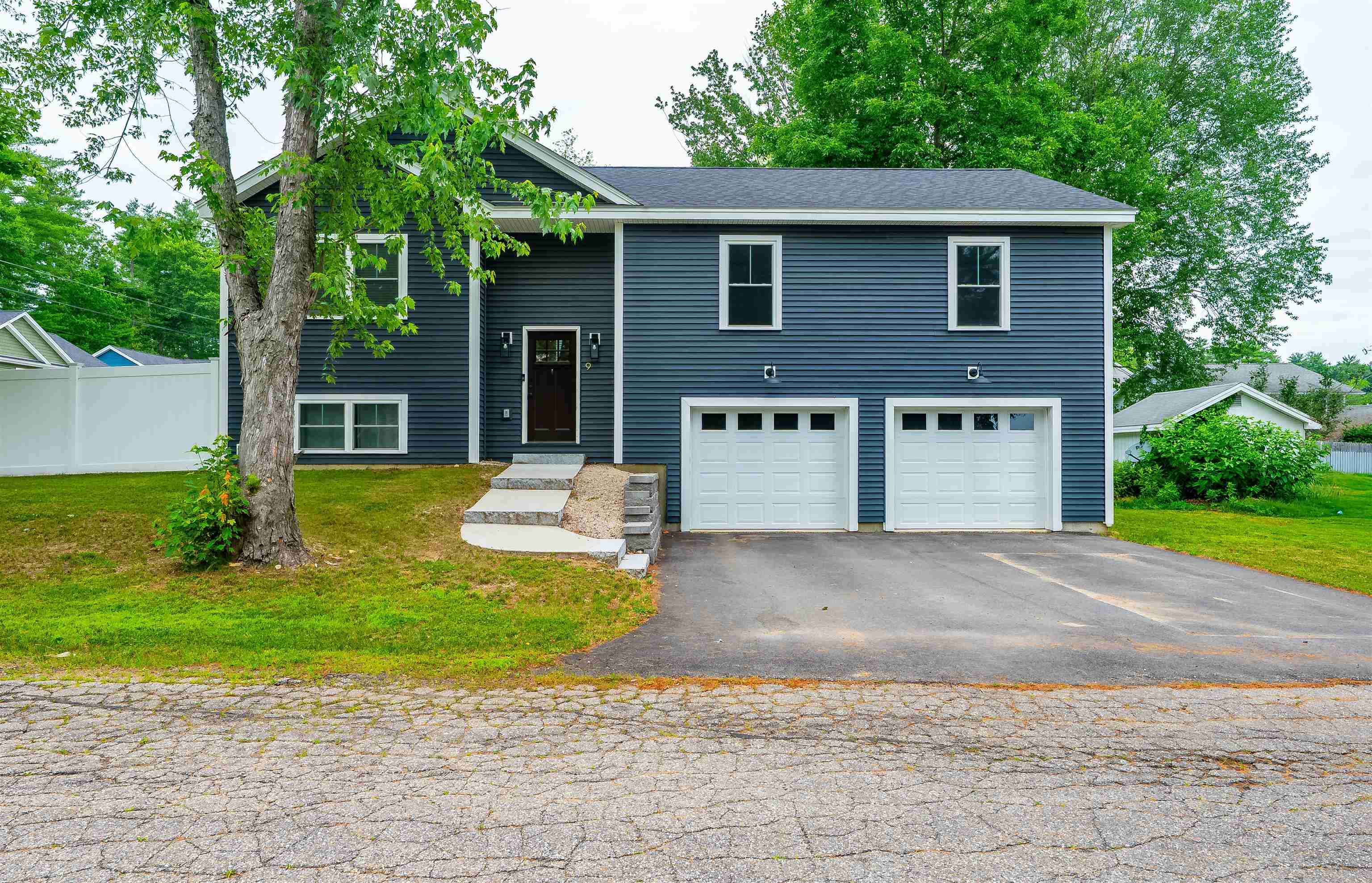 9 Lawn Avenue, Rochester, NH photo 2