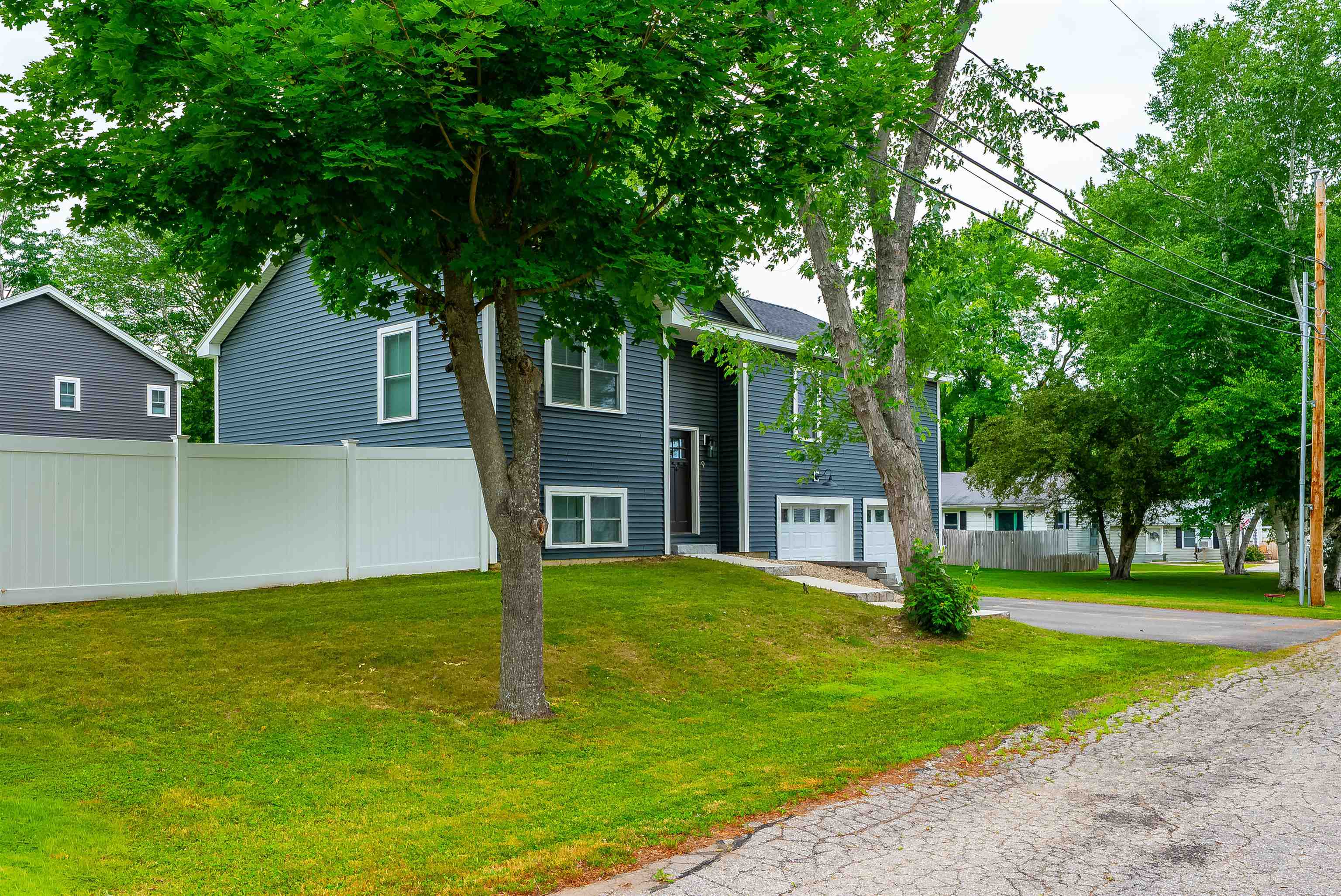 9 Lawn Avenue, Rochester, NH photo 3