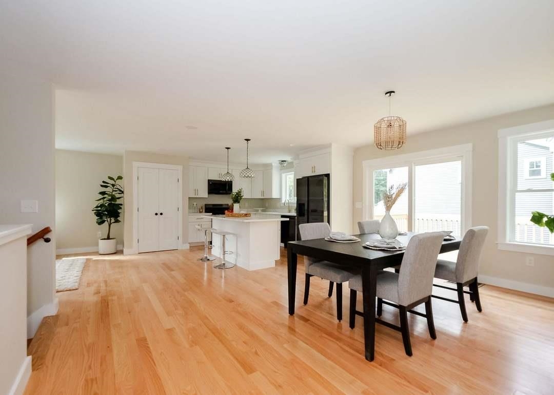 9 Lawn Ave, Rochester, NH 03867