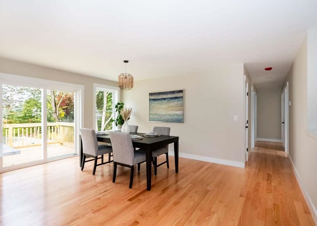 9 Lawn Ave, Rochester, NH 03867