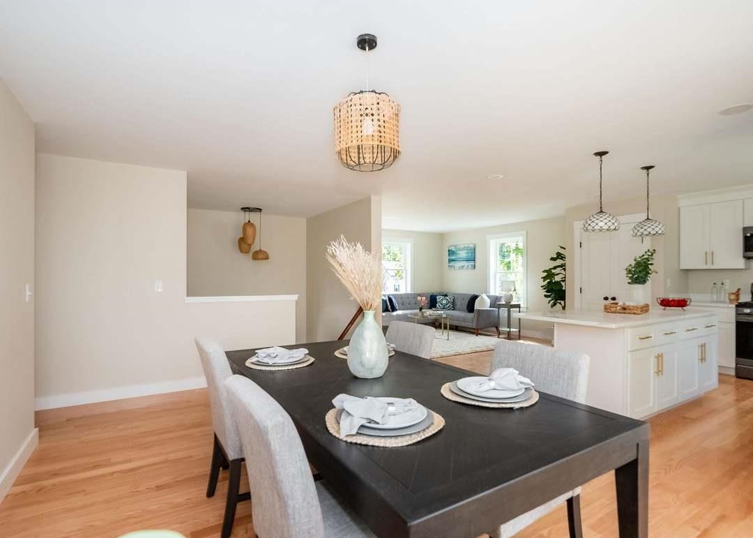 9 Lawn Ave, Rochester, NH 03867