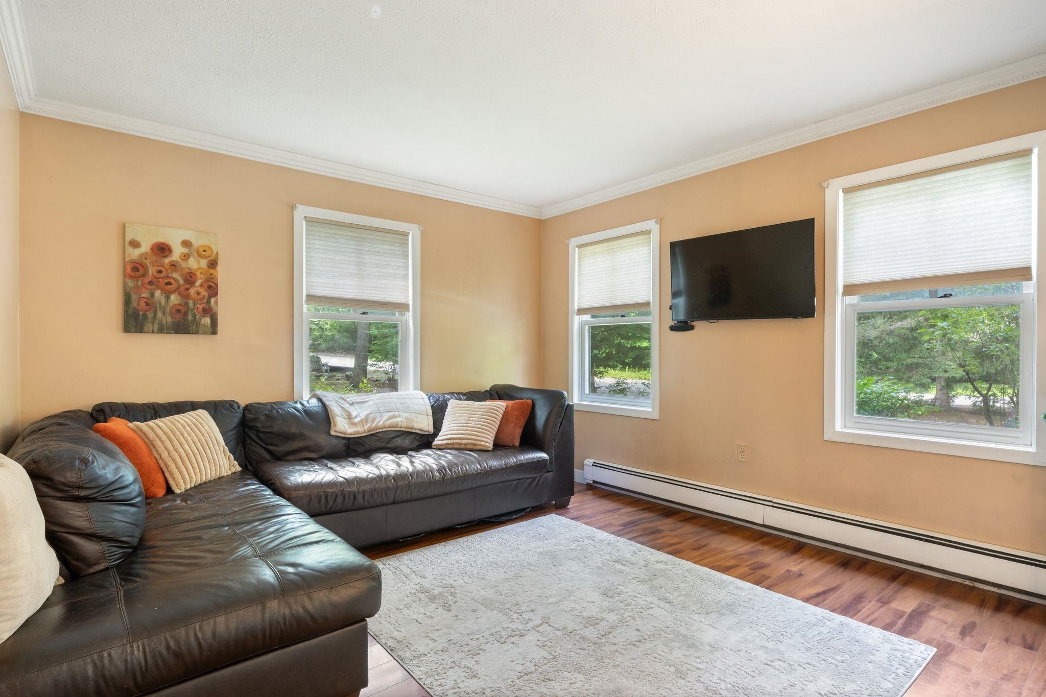 12 Dominic Dr, Barrington, NH 03825
