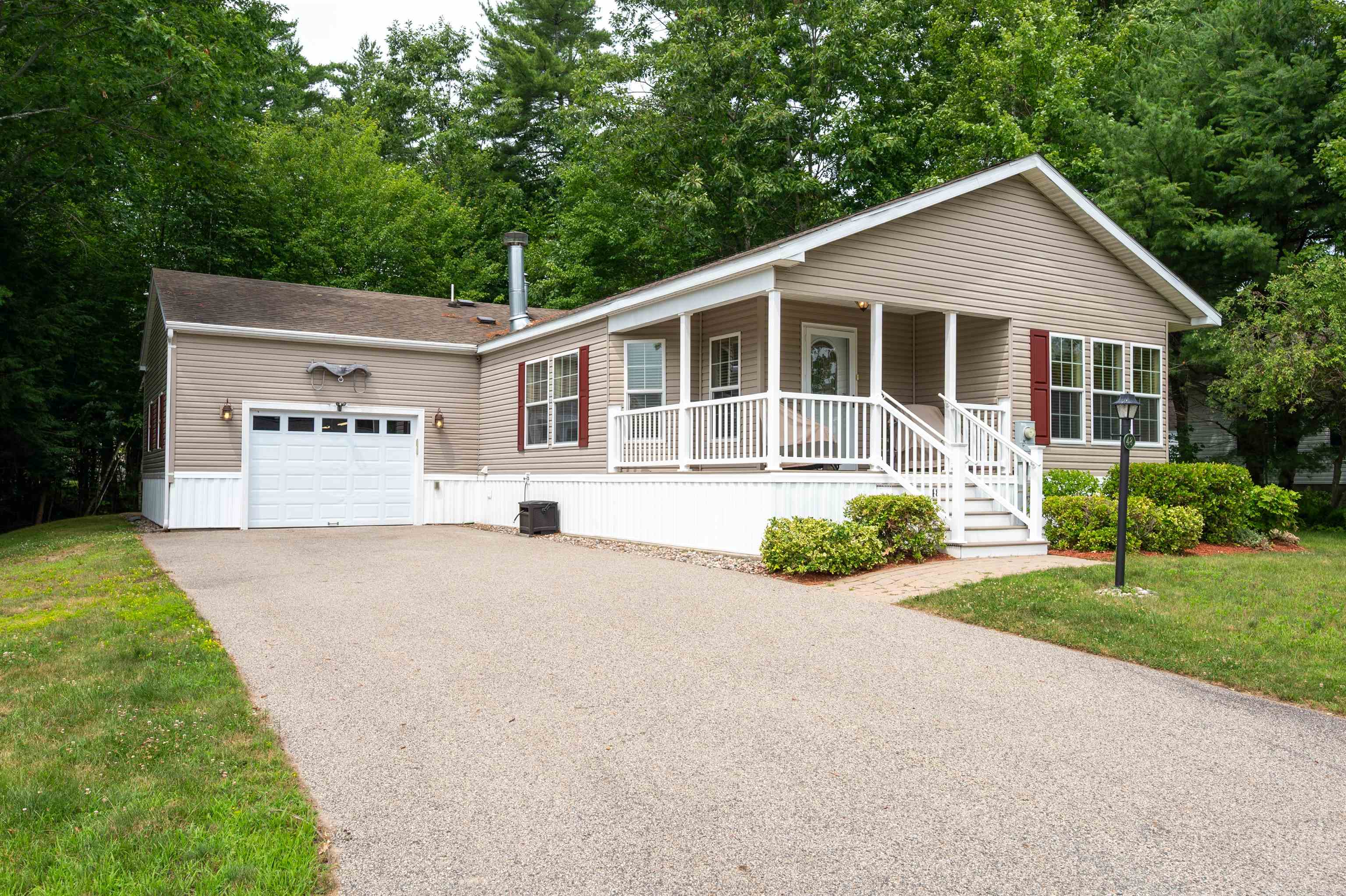 48 Blair Dr, Rochester, NH 03868
