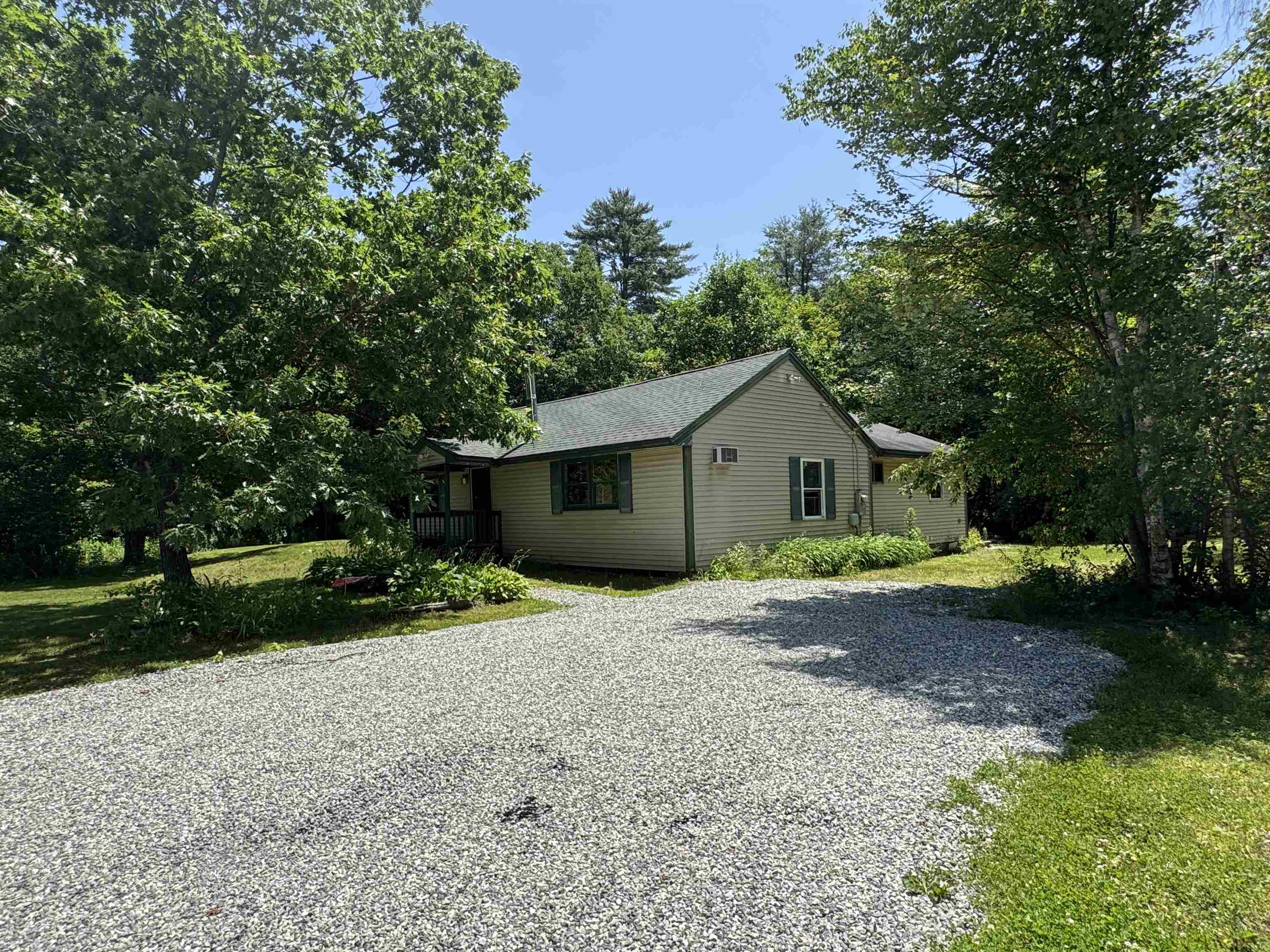 12 Old Town Rd, Hill, NH 03234