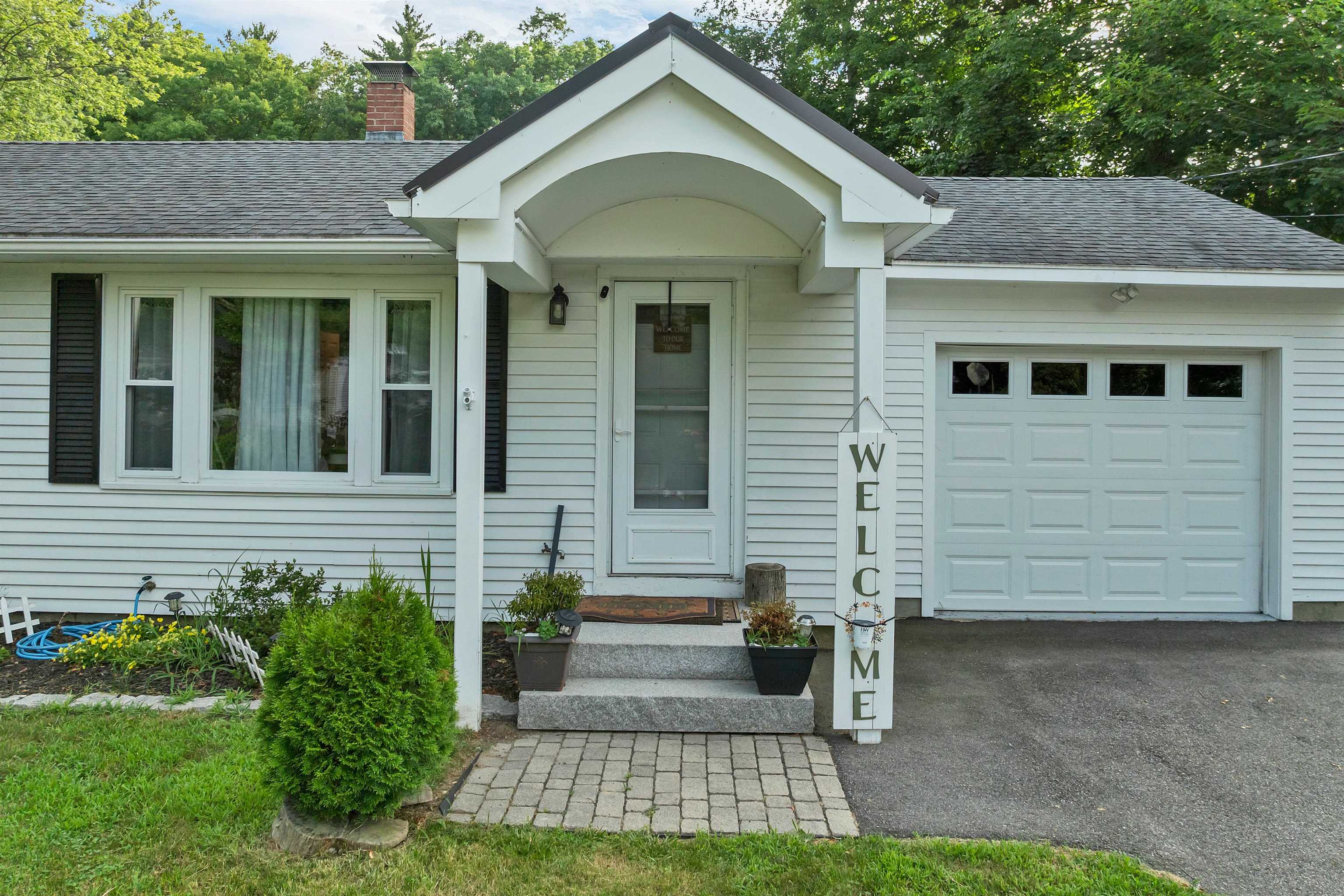180 E Main St, Hampstead, NH 03826