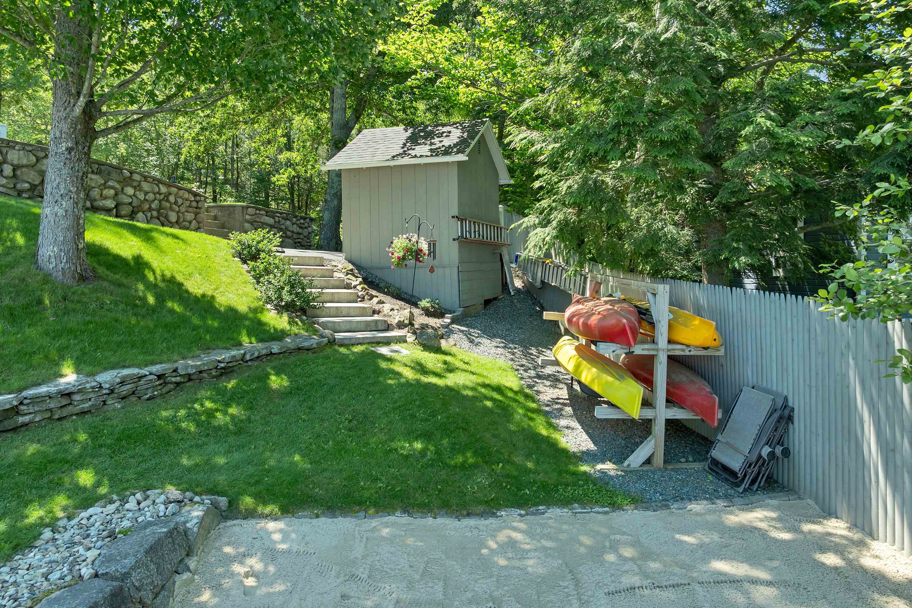 11 Farmington Rd, Alton, NH 03810