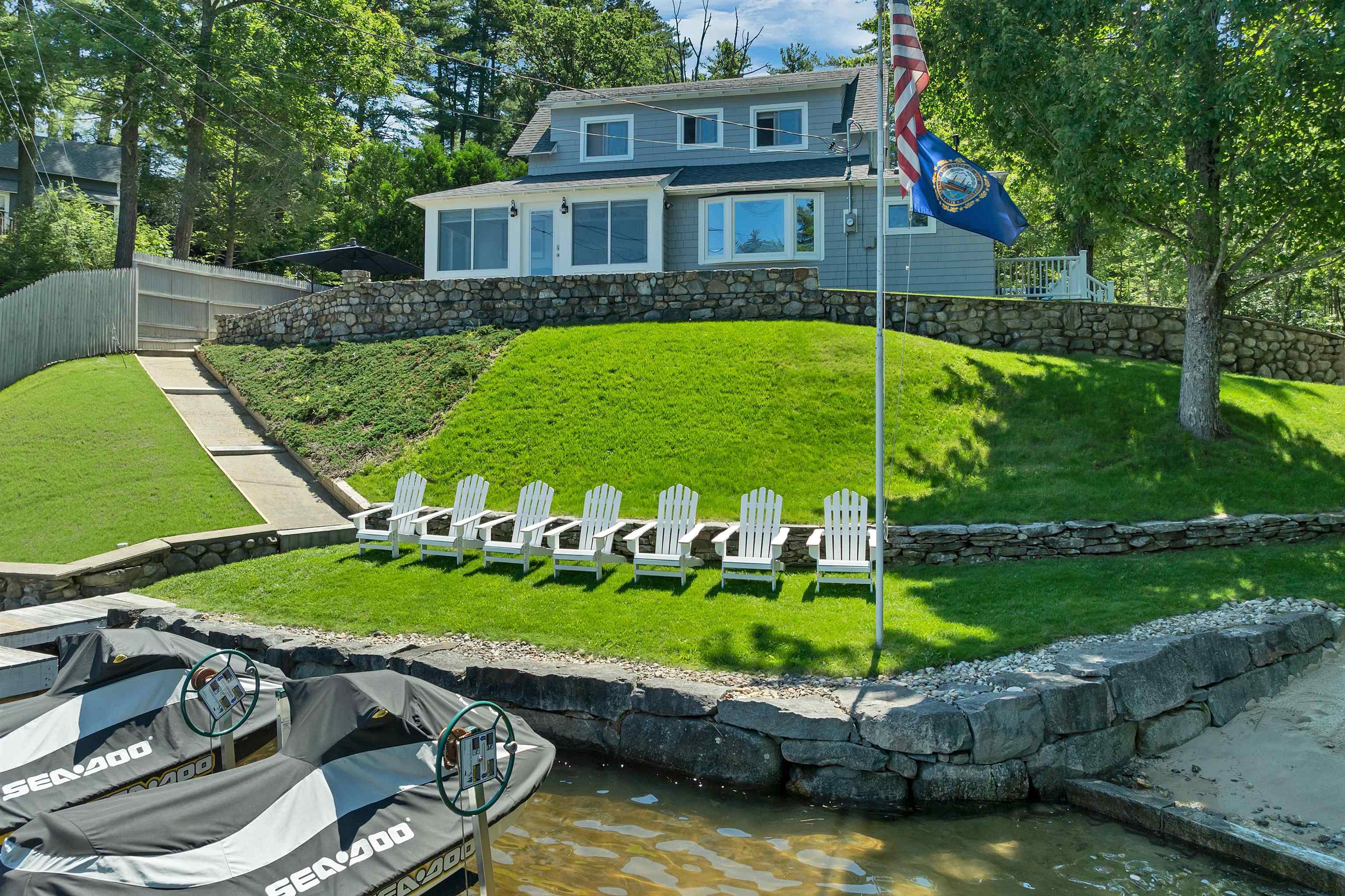 11 Farmington Rd, Alton, NH 03810