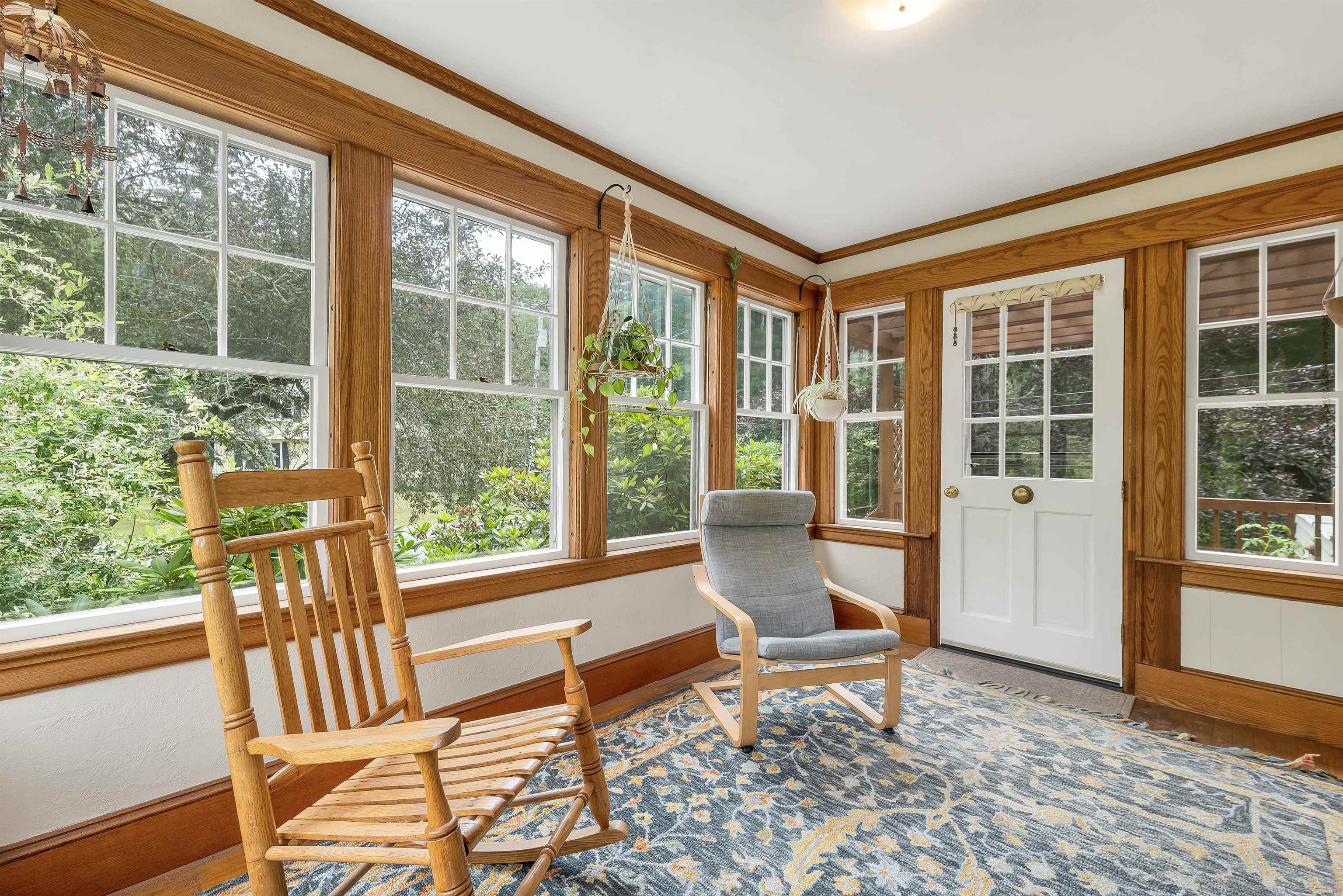 23 West Main St, Newton, NH 03859