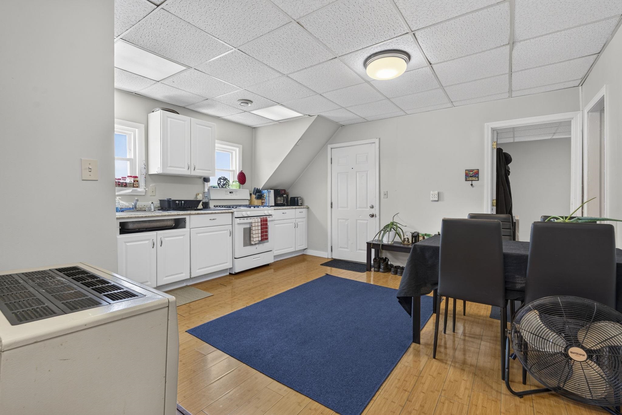 649 Second St, Manchester, NH 03102