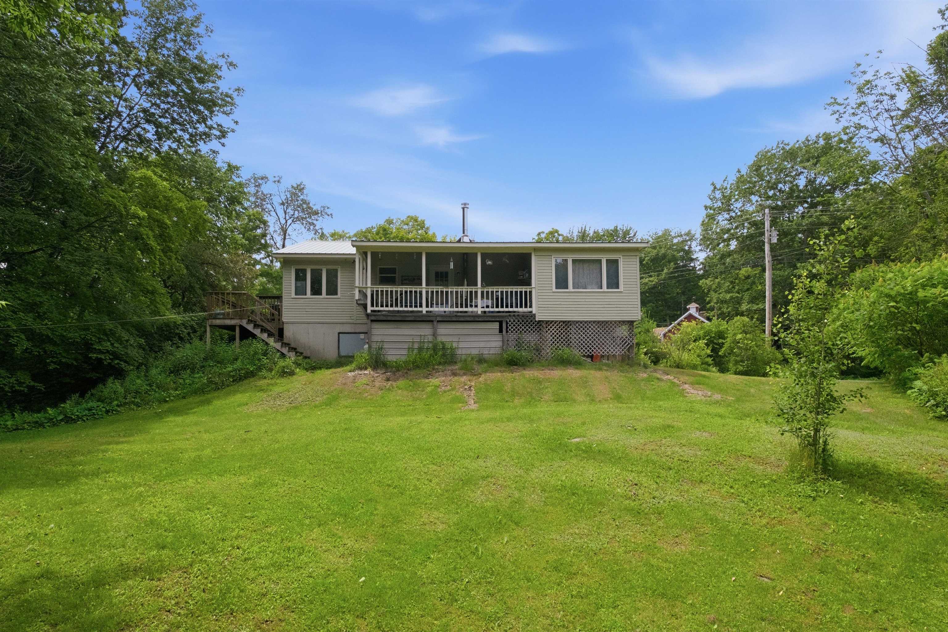306 Stinson Lake Rd, Rumney, NH 03266