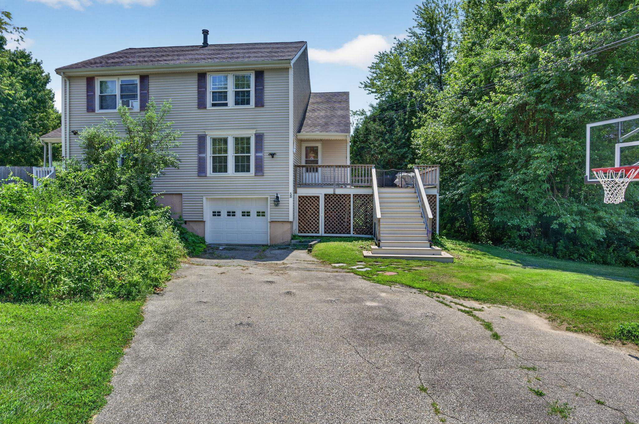 5 Richardson Dr #R, Derry, NH 03038