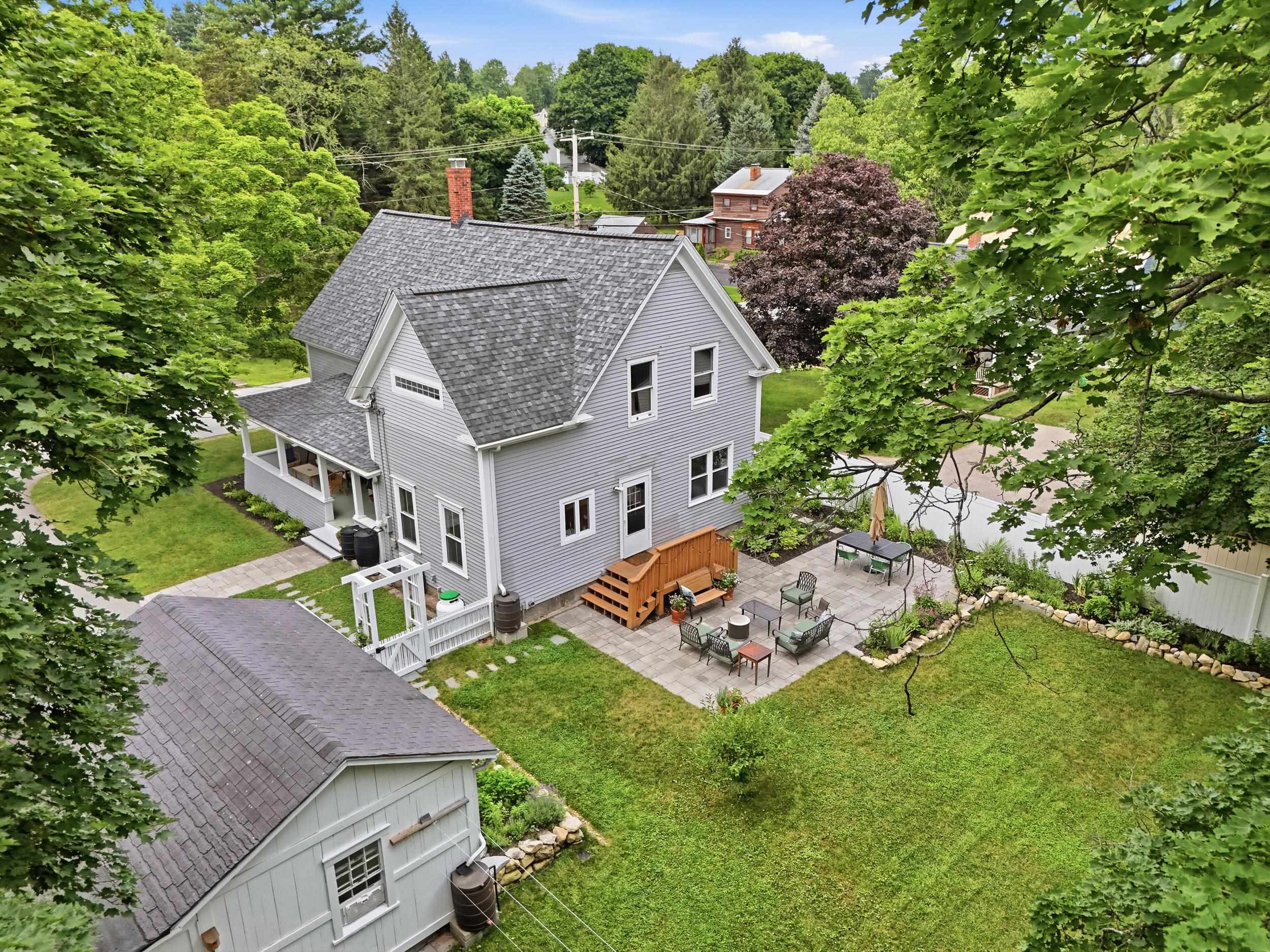 15 Crosby St, Milford, NH 03055