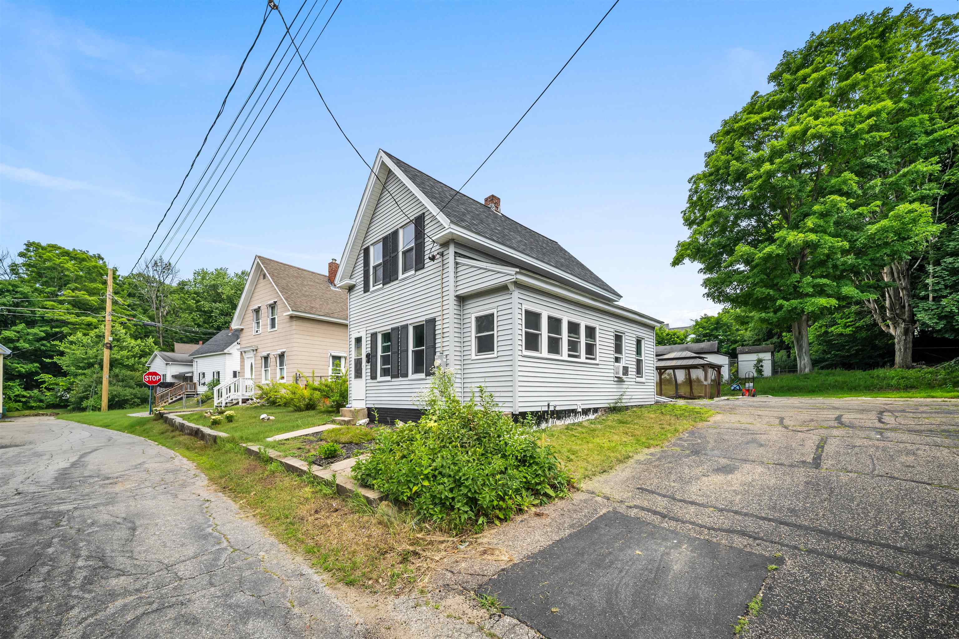 13 Crescent St, Farmington, NH 03835