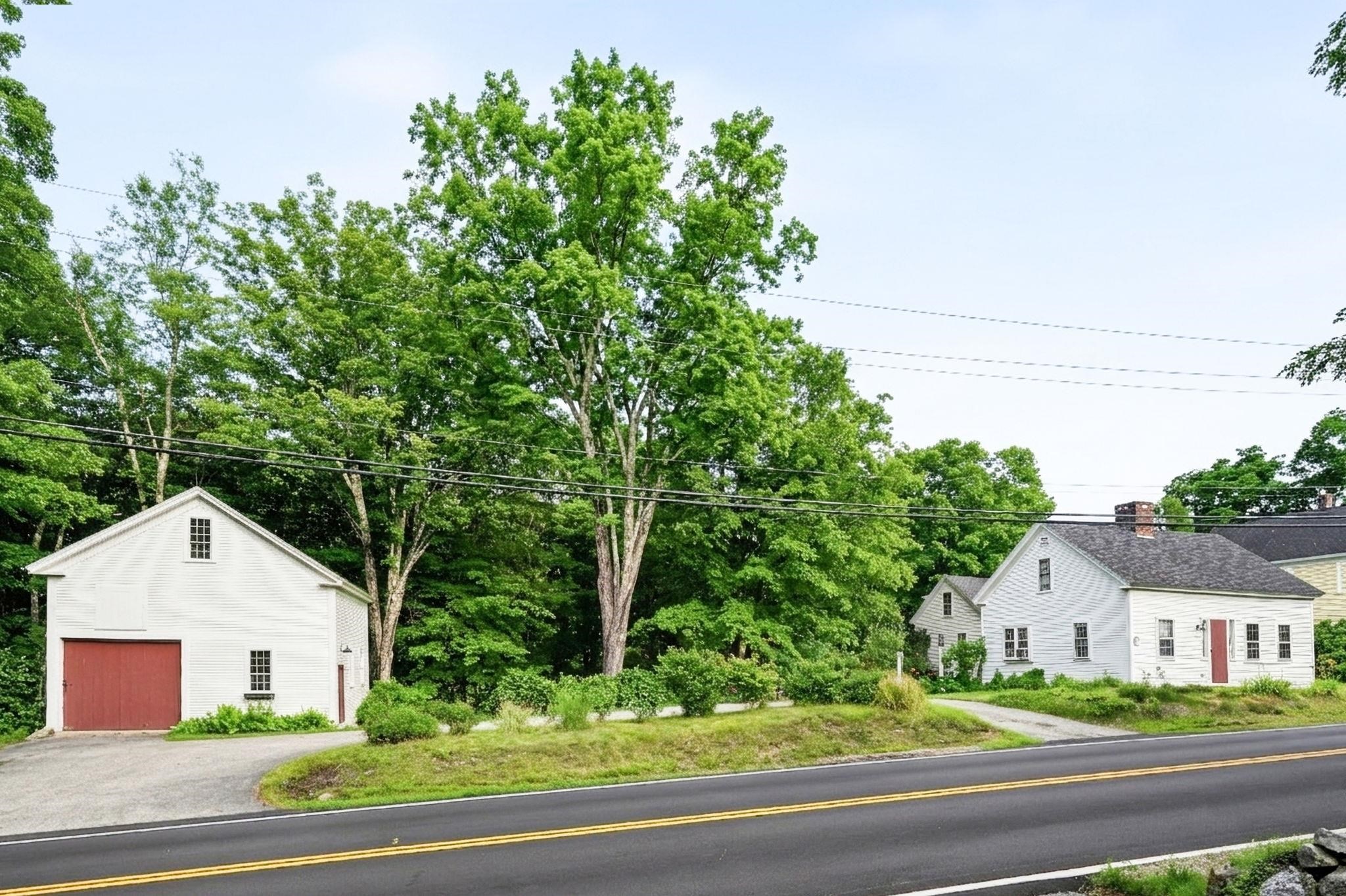 7 Bennington Rd, Hancock, NH 03449