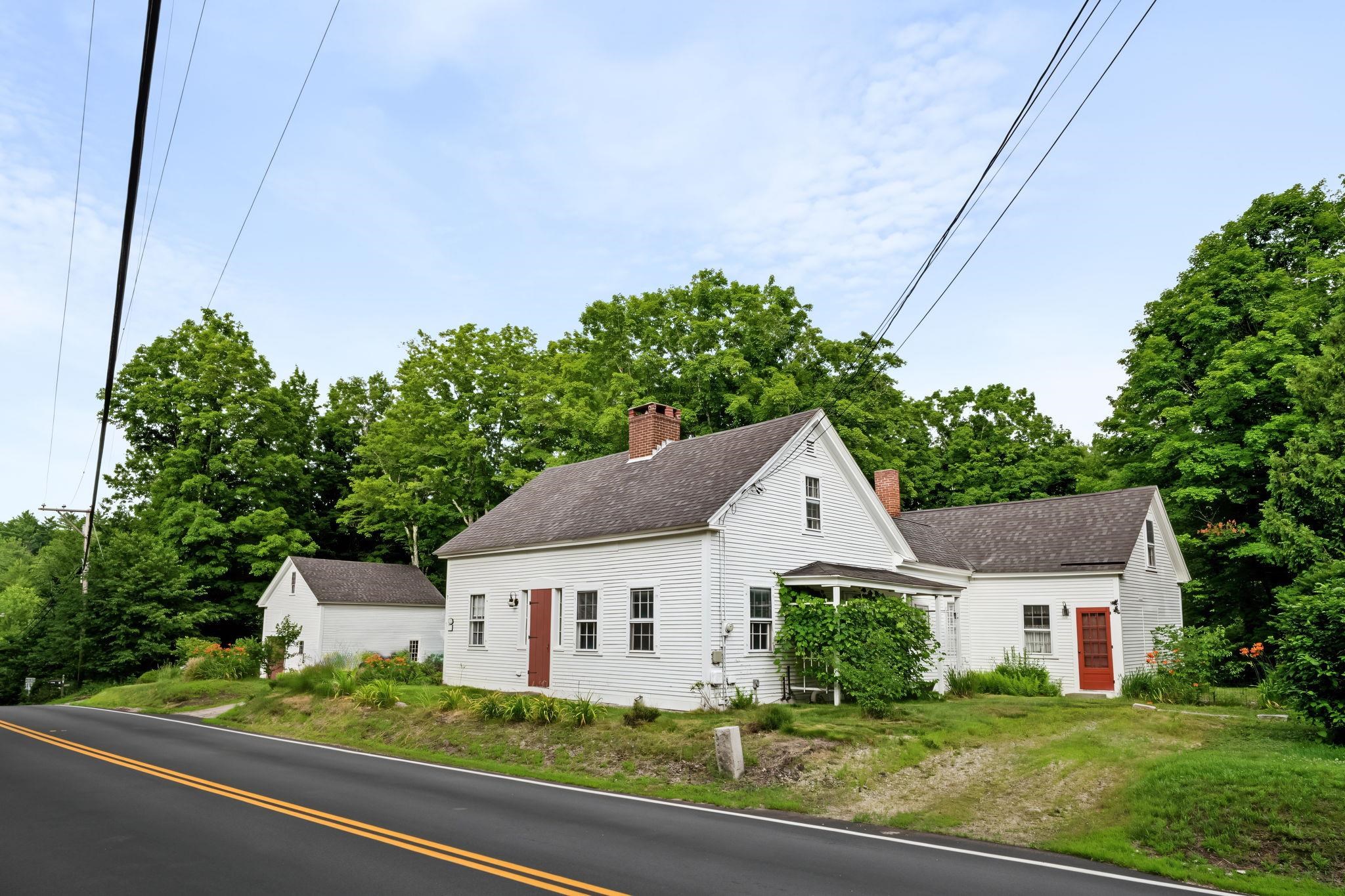 7 Bennington Rd, Hancock, NH 03449