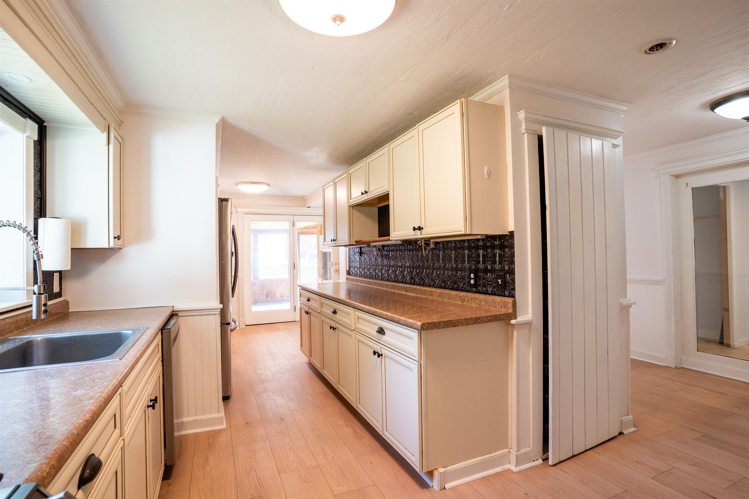 905 New Hampton Rd, Sanbornton, NH 03269