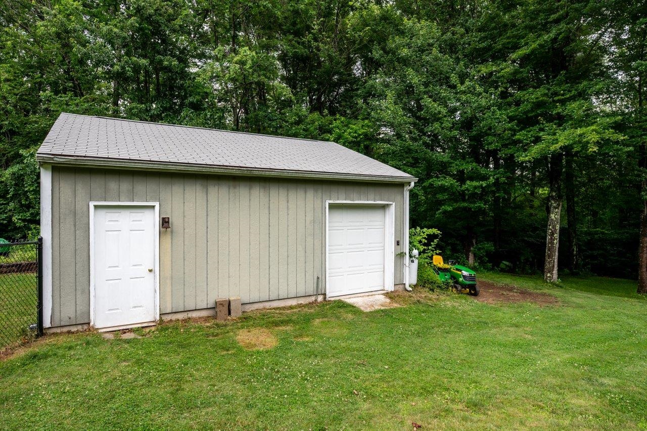 13 Pearl St, Somersworth, NH 03878