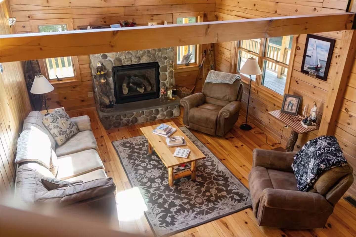 4 Boyle St, Lincoln, NH 03251