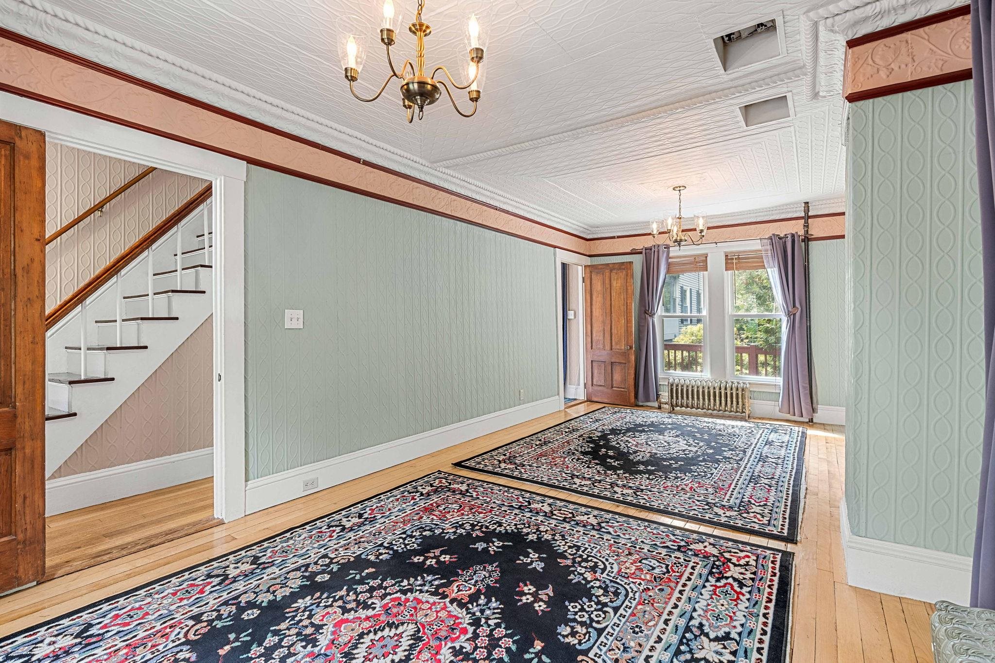 17 Cliff St, Somersworth, NH 03878