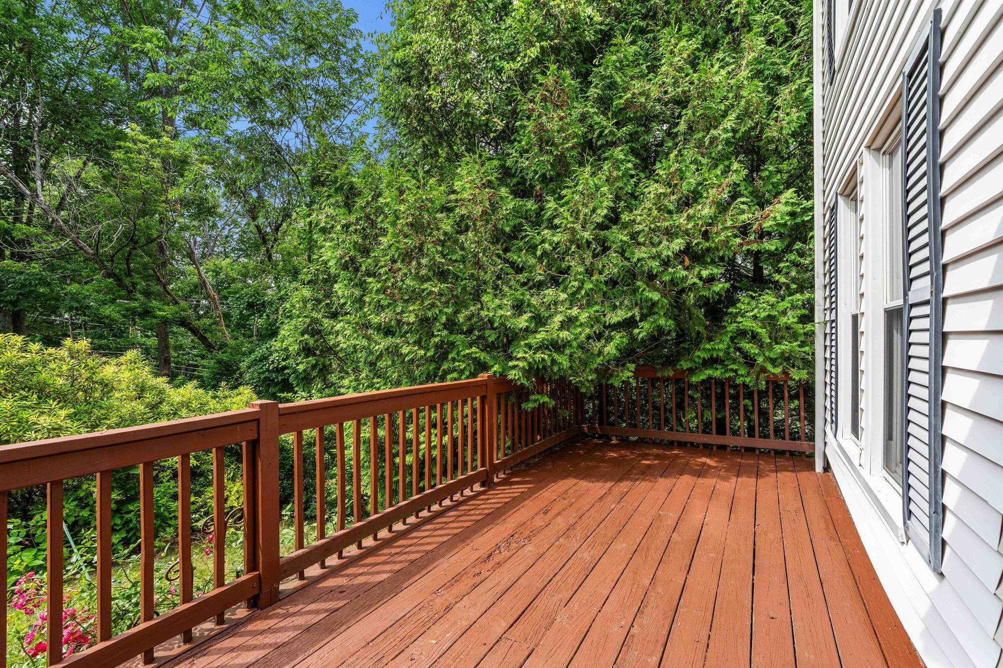 17 Cliff St, Somersworth, NH 03878