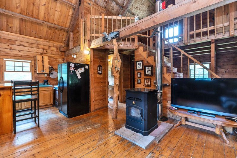 135 Upper Pratt Pond Rd, New Ipswich, NH 03071