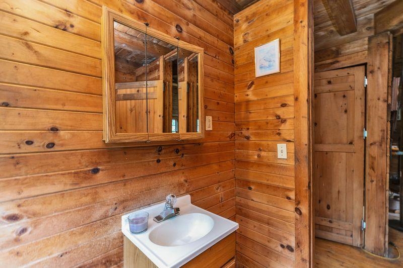 135 Upper Pratt Pond Rd, New Ipswich, NH 03071