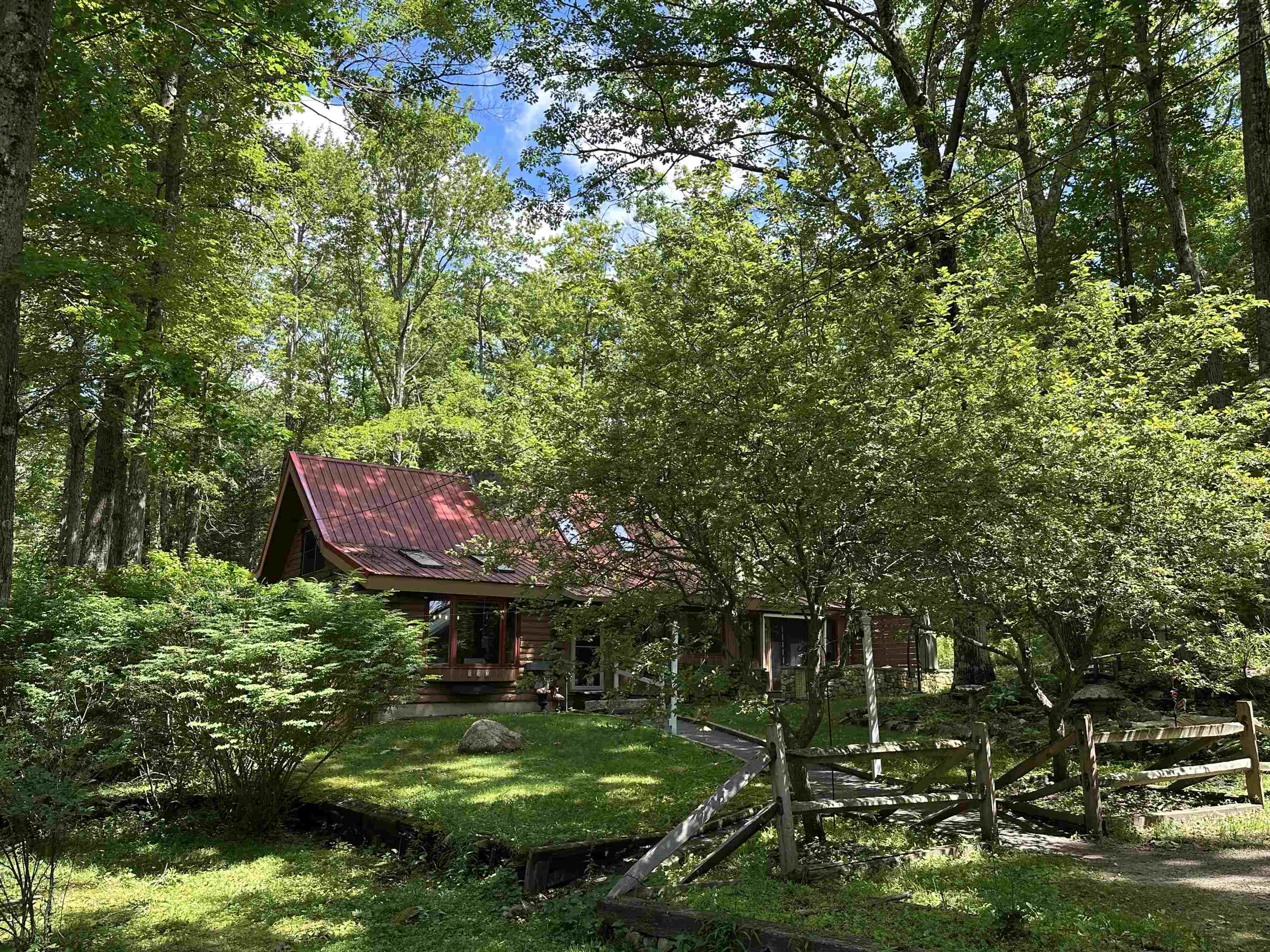 220 Monadnock St, Troy, NH 03465