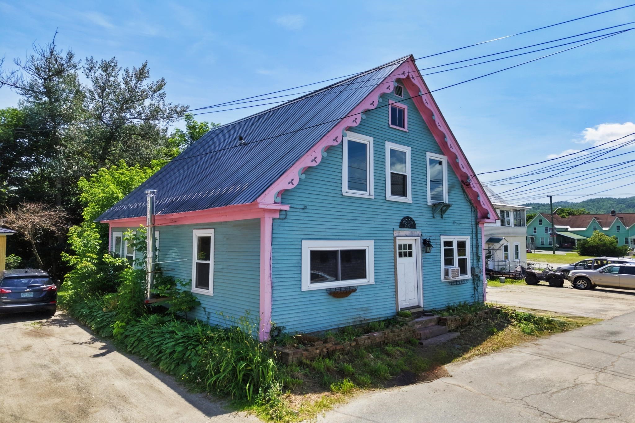 8 Oak Hill St, Haverhill, NH 03785