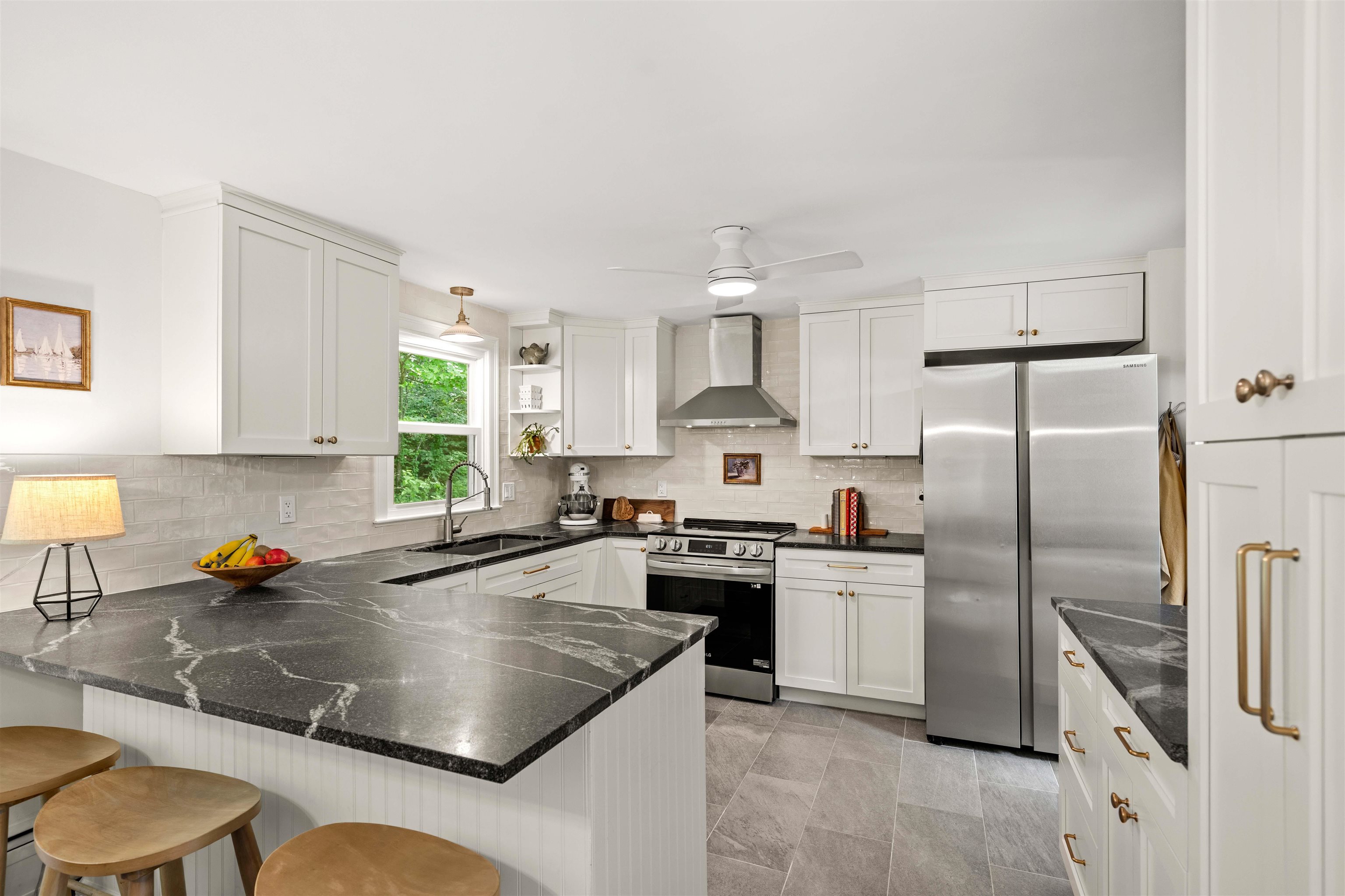 20 Hawkview Rd, Hudson, NH 03051
