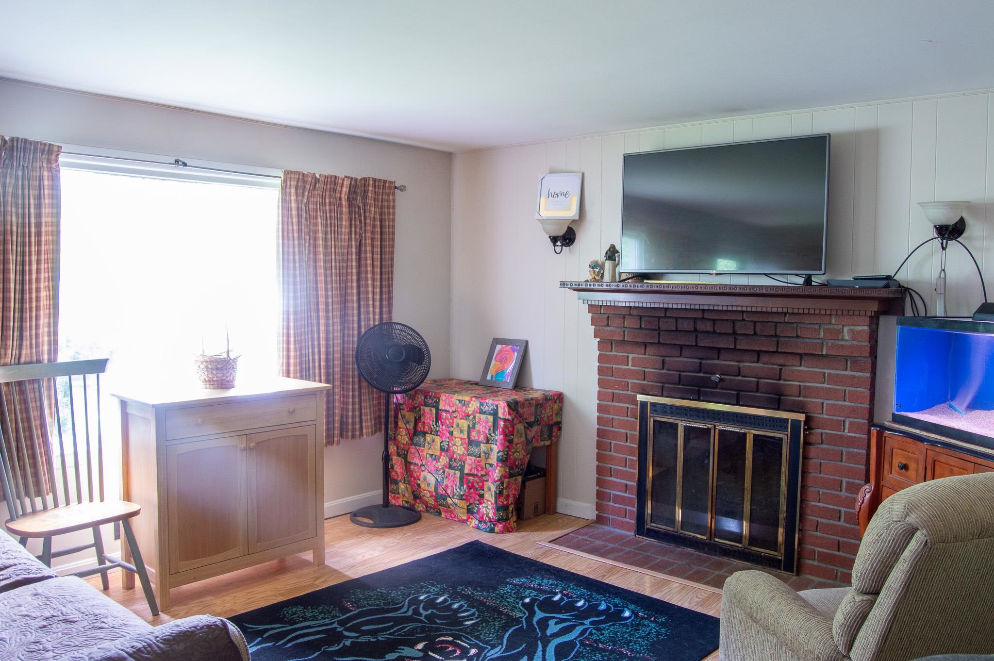 37 Damon Ave, Nashua, NH 03064