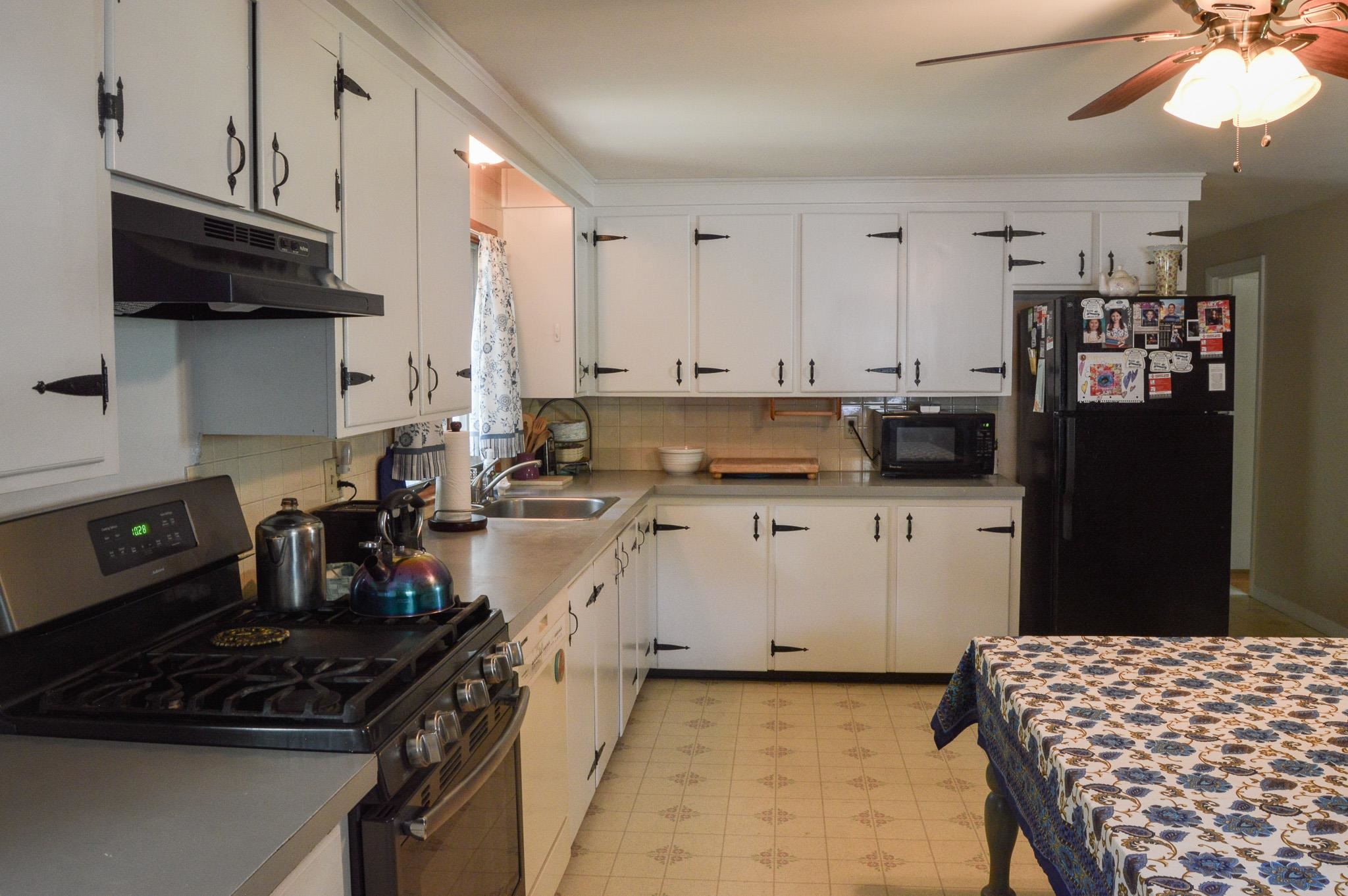 37 Damon Ave, Nashua, NH 03064