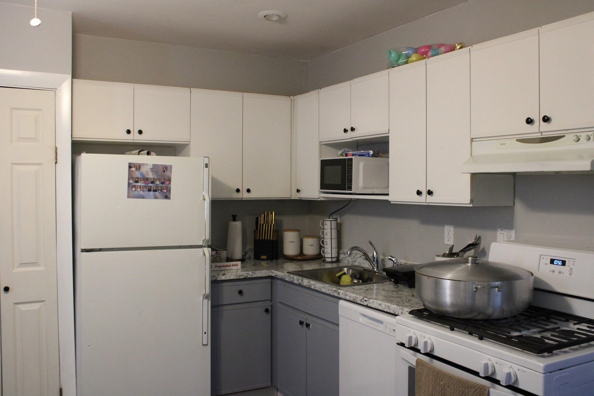 644 Pine St, Manchester, NH 03104