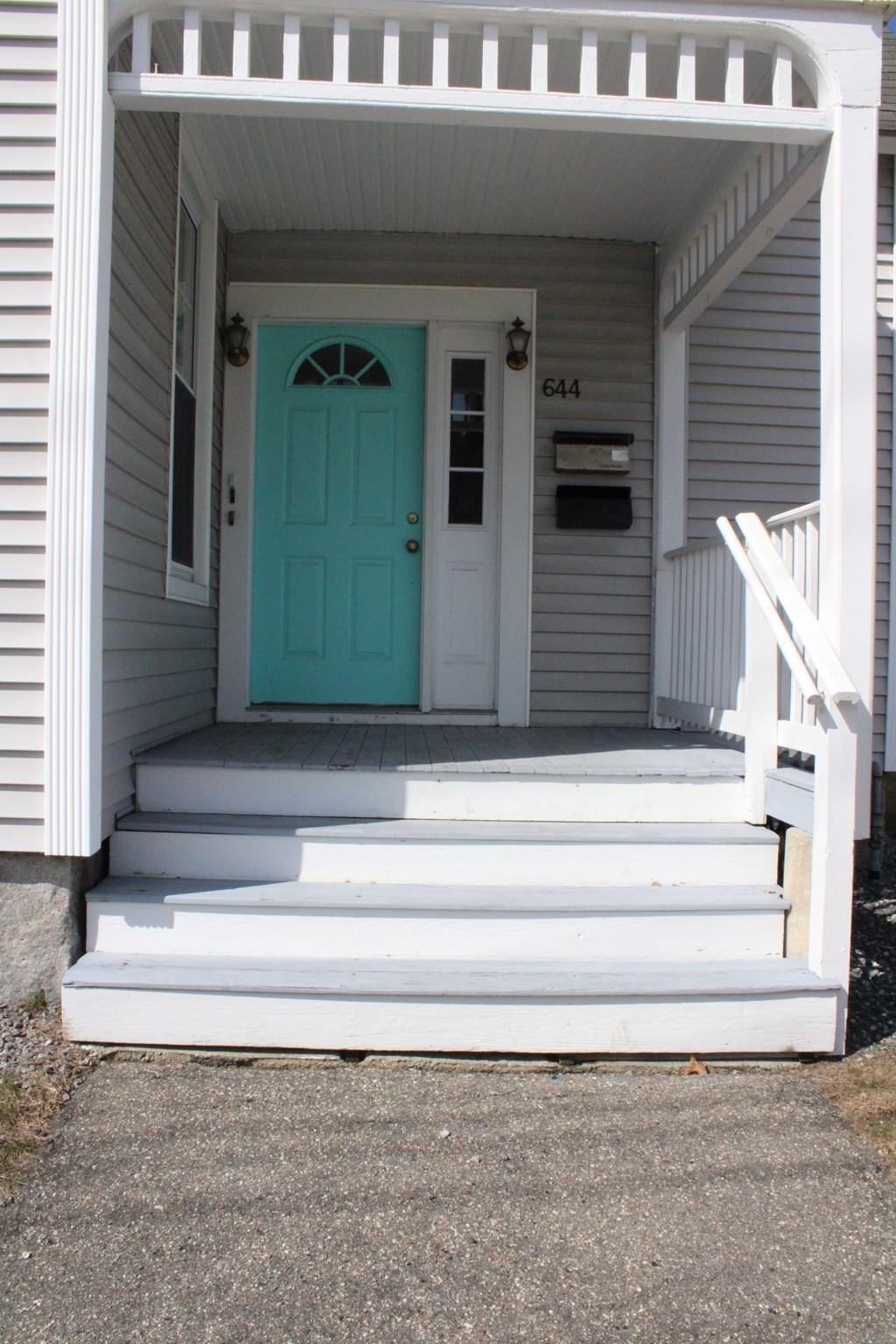 644 Pine St, Manchester, NH 03104